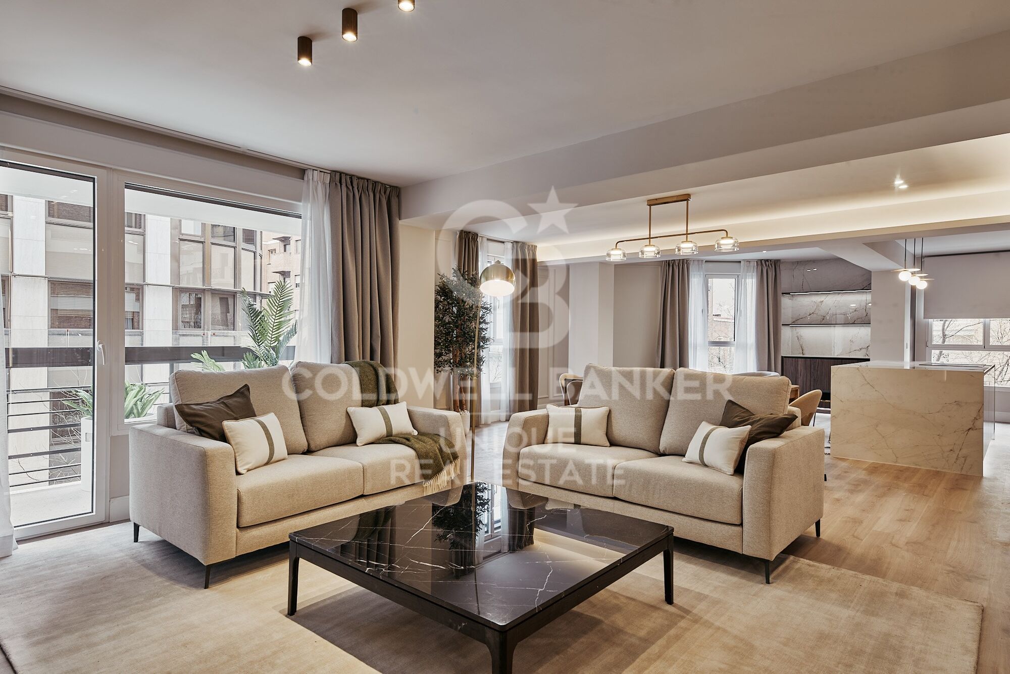 Brand new 3-bedroom exterior flat with terrace in Goya, Madrid