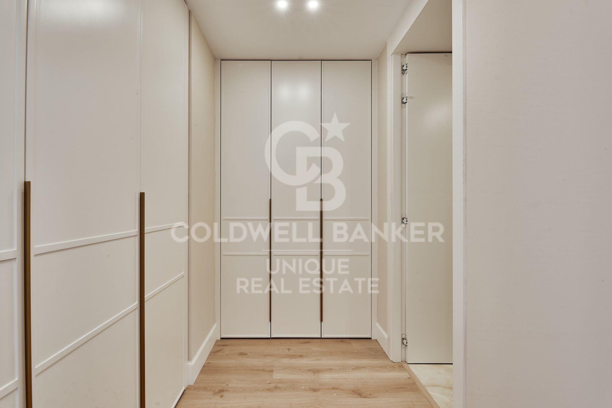 Brand new 3-bedroom exterior flat with terrace in Goya, Madrid