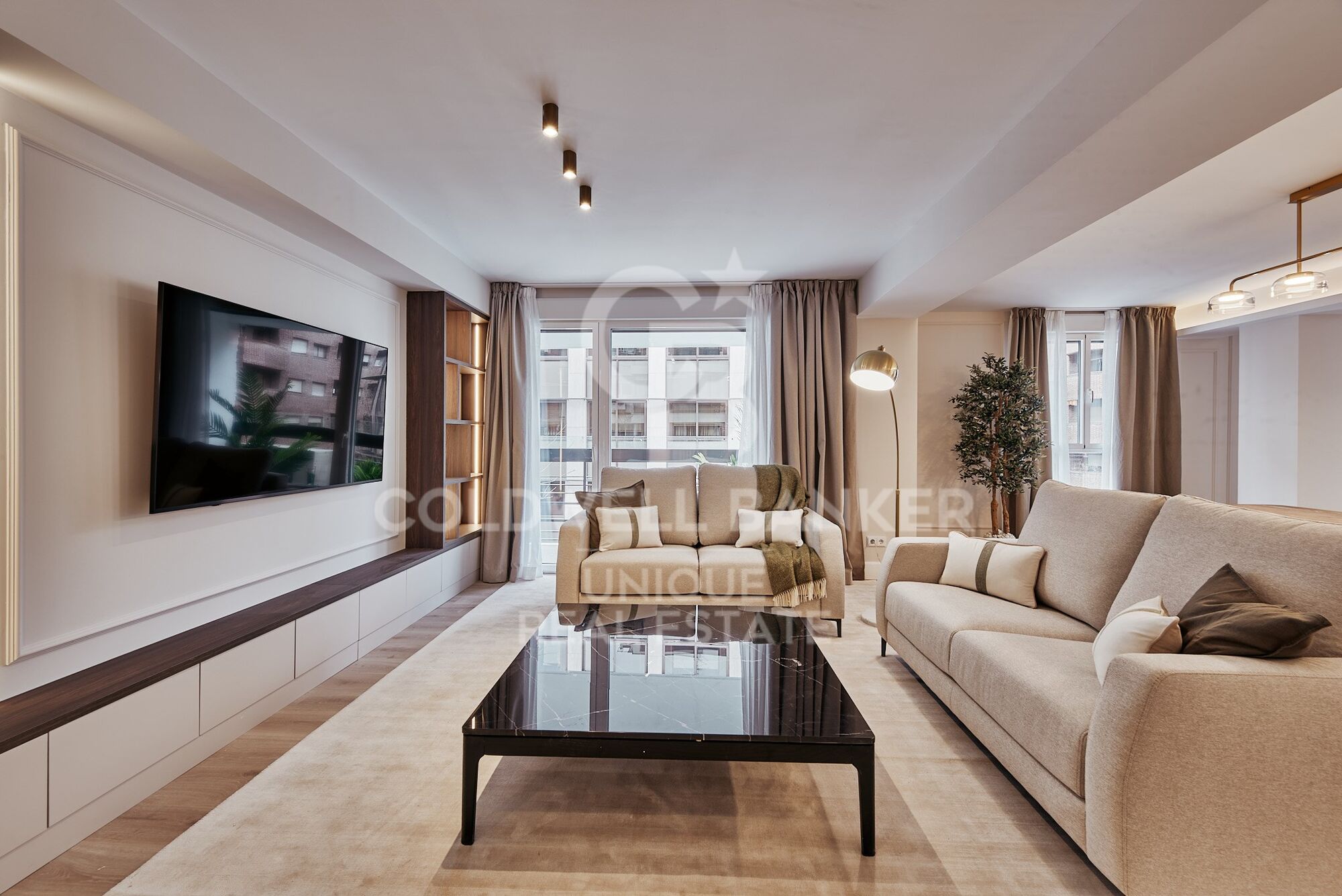 Brand new 3-bedroom exterior flat with terrace in Goya, Madrid