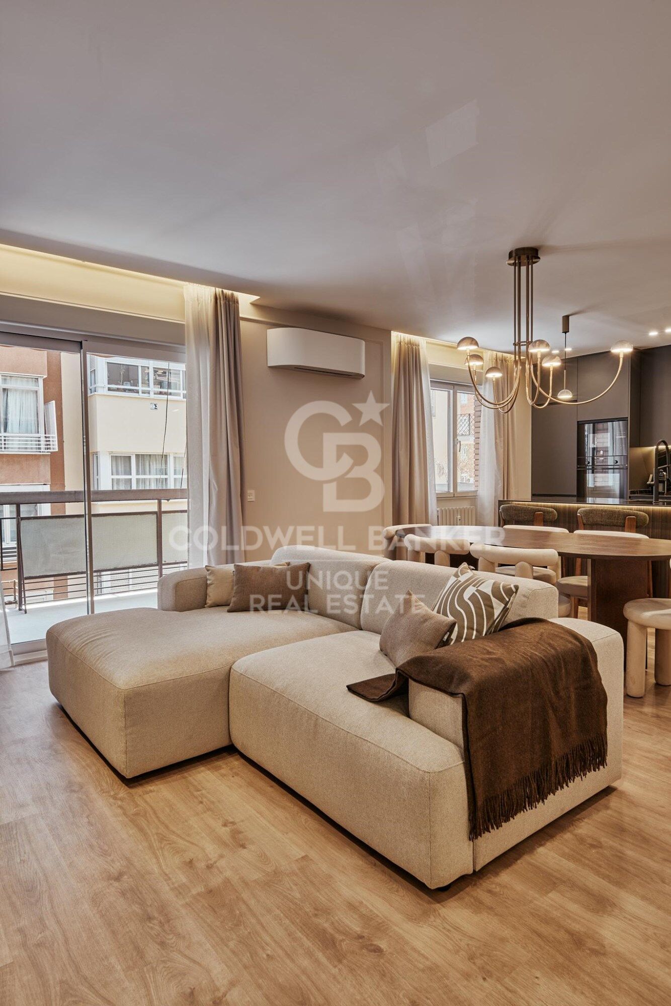 Renovated exterior 3-bedroom apartment in Lista, Madrid