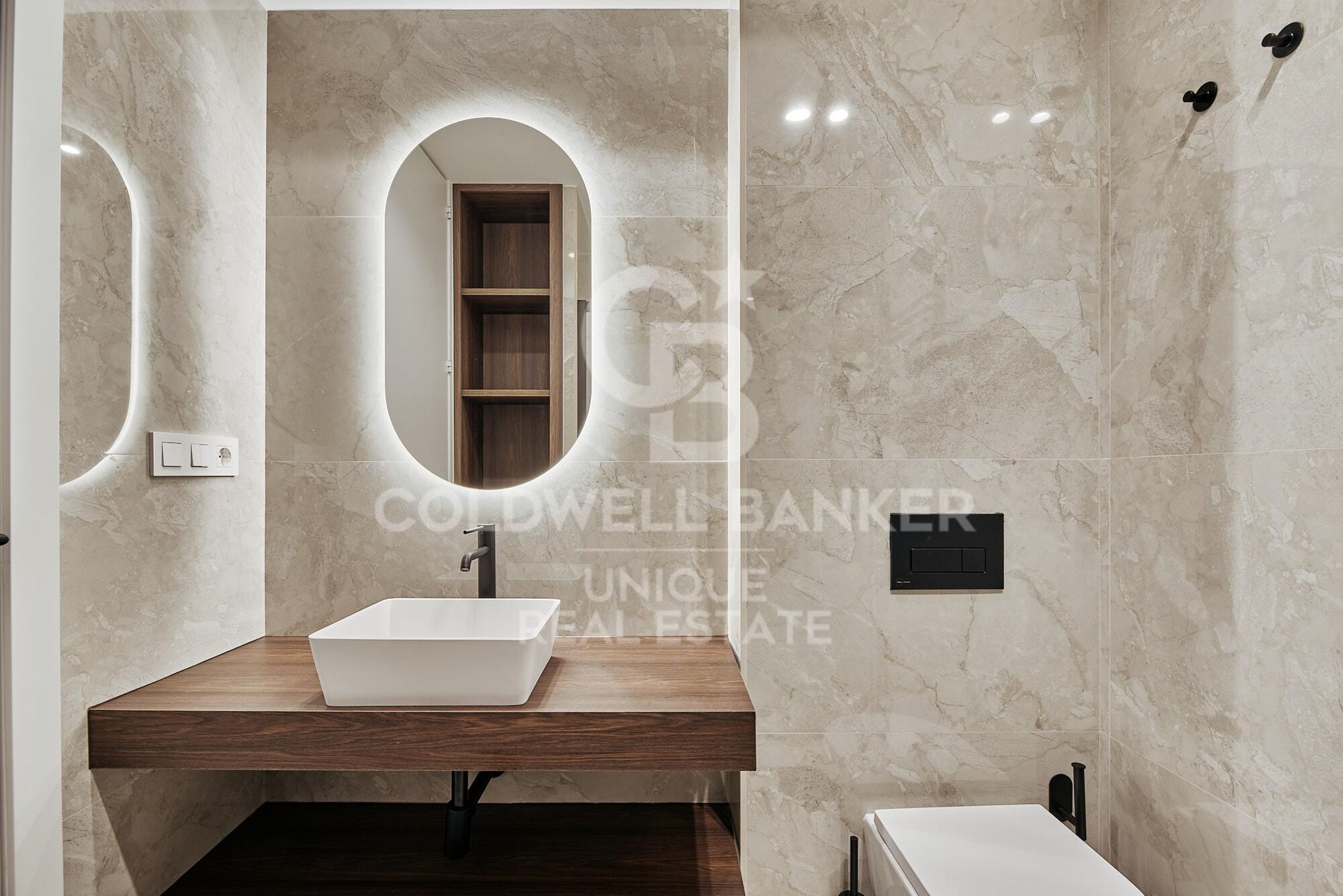 Renovated exterior 3-bedroom apartment in Lista, Madrid