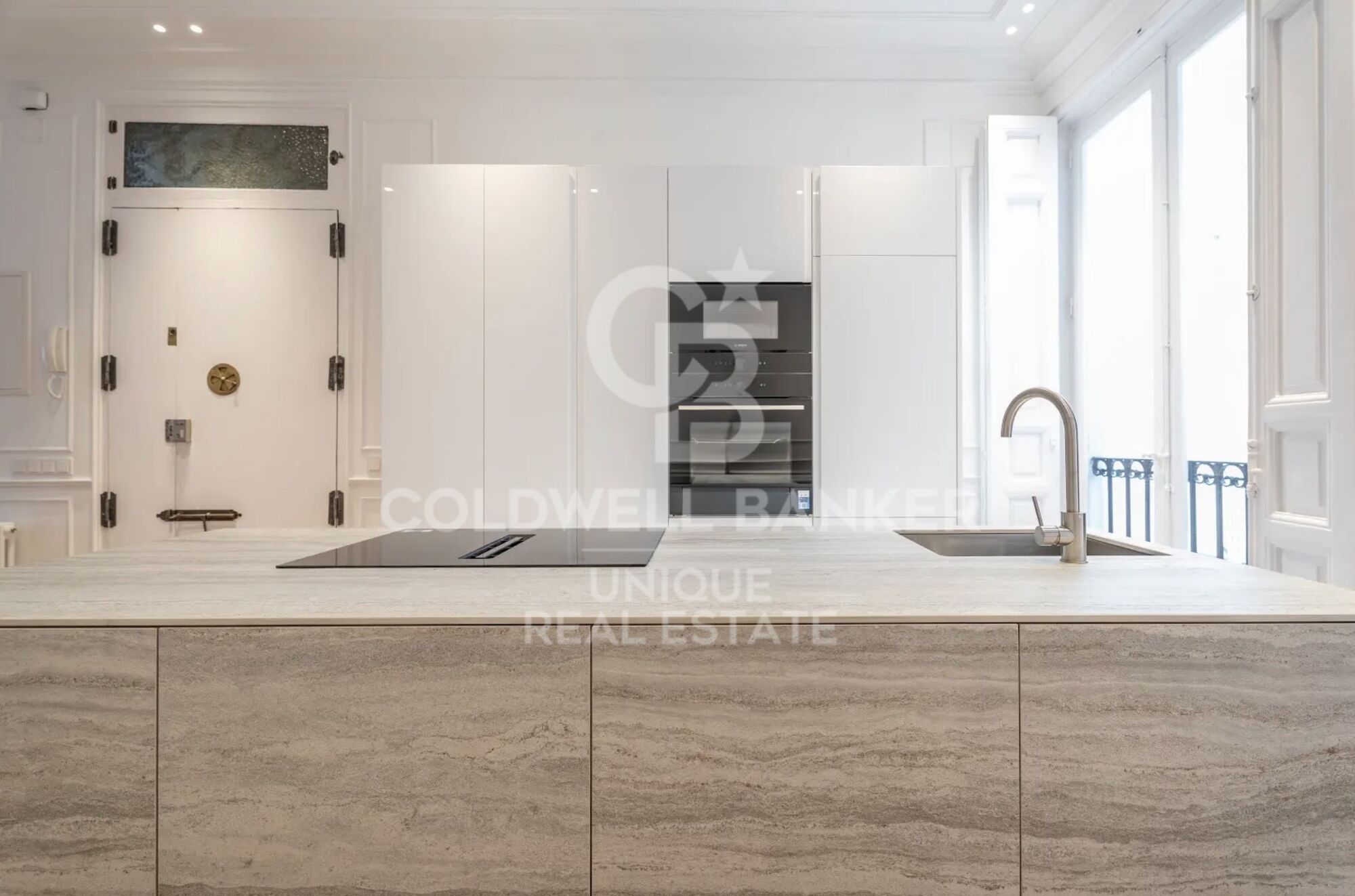 Brand new flat with three bedrooms in Justicia, Madrid
