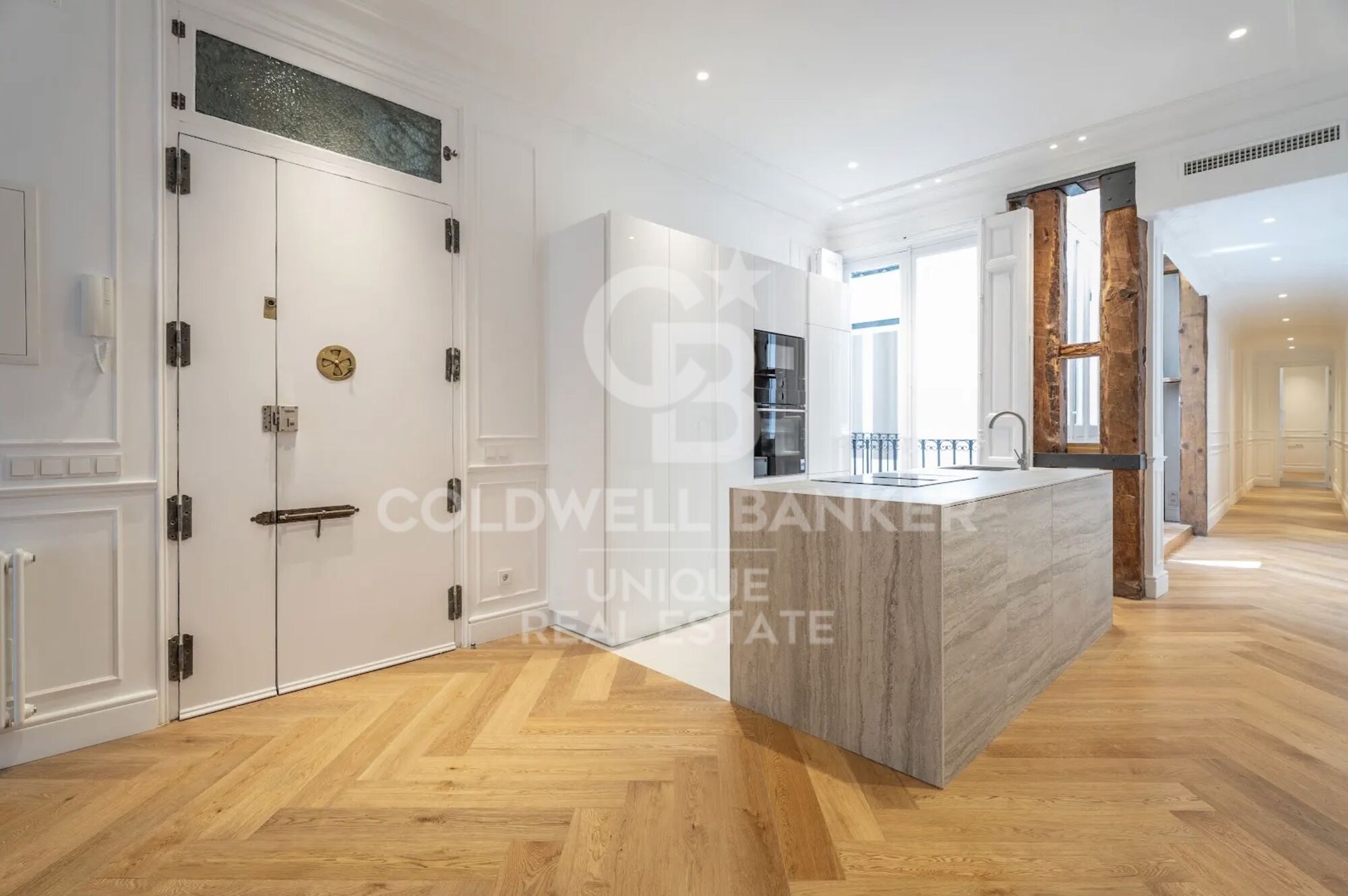 Brand new flat with three bedrooms in Justicia, Madrid