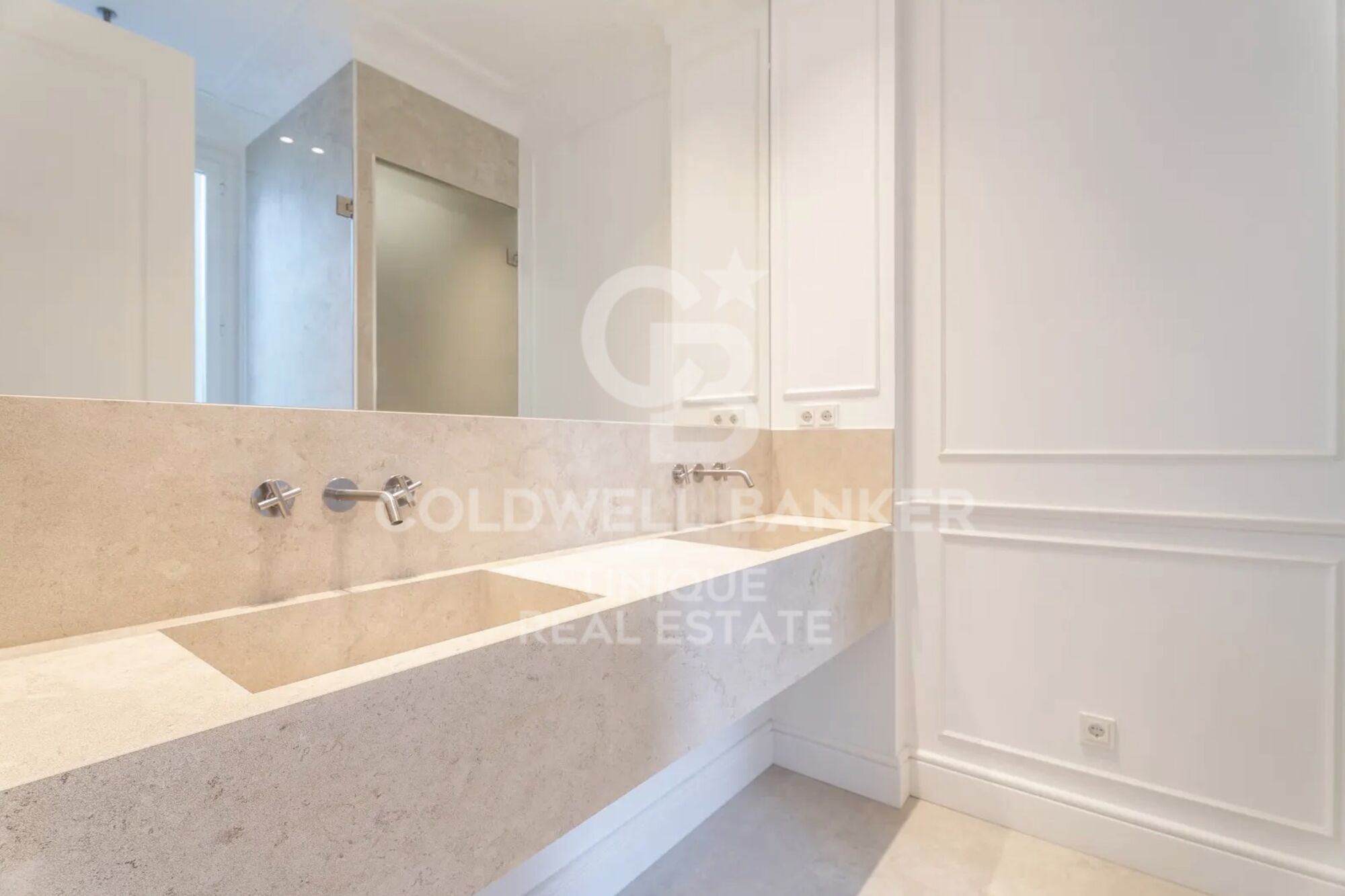 Brand new flat with three bedrooms in Justicia, Madrid