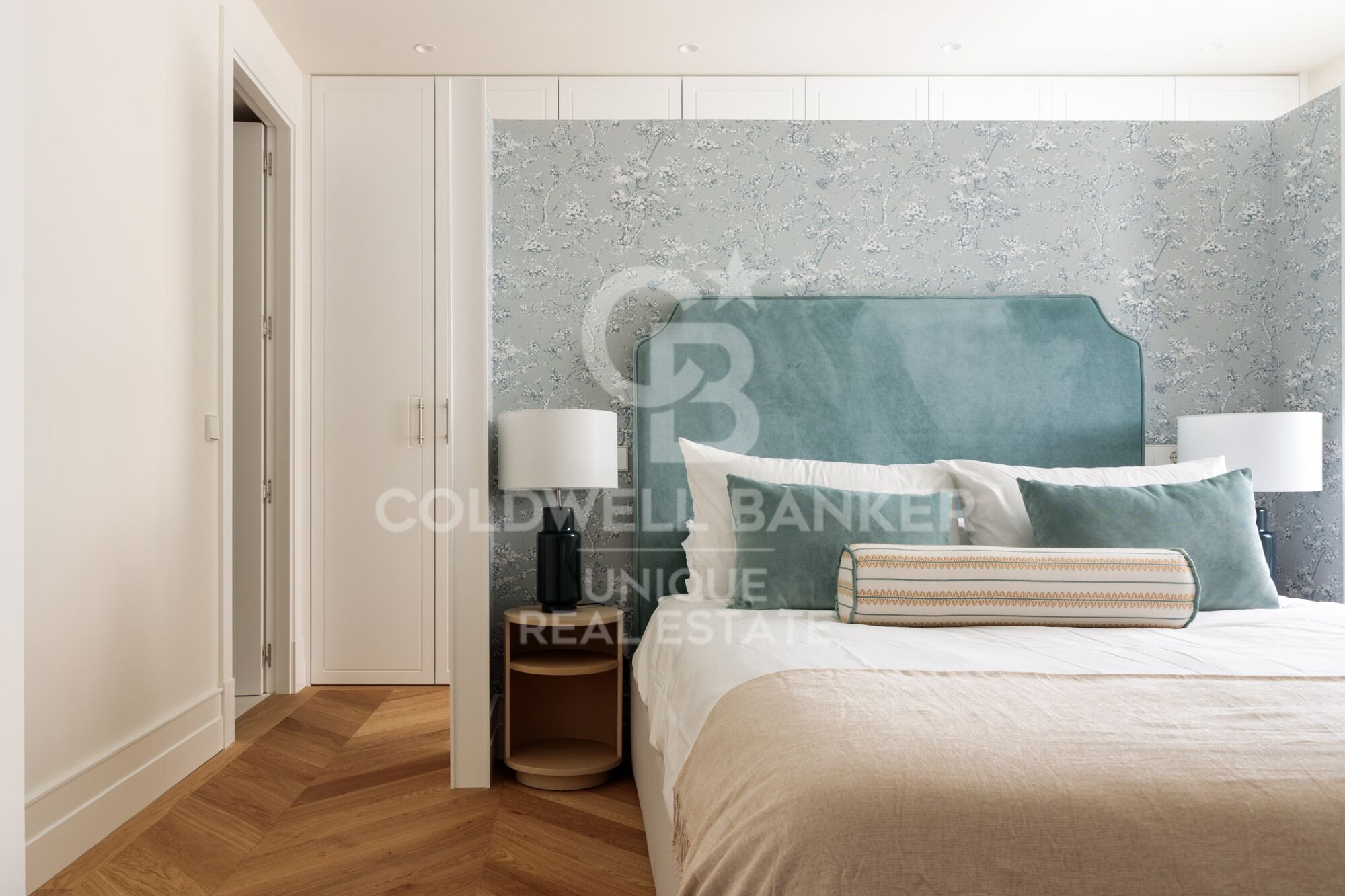 Flat 4 Bedrooms Sale Madrid