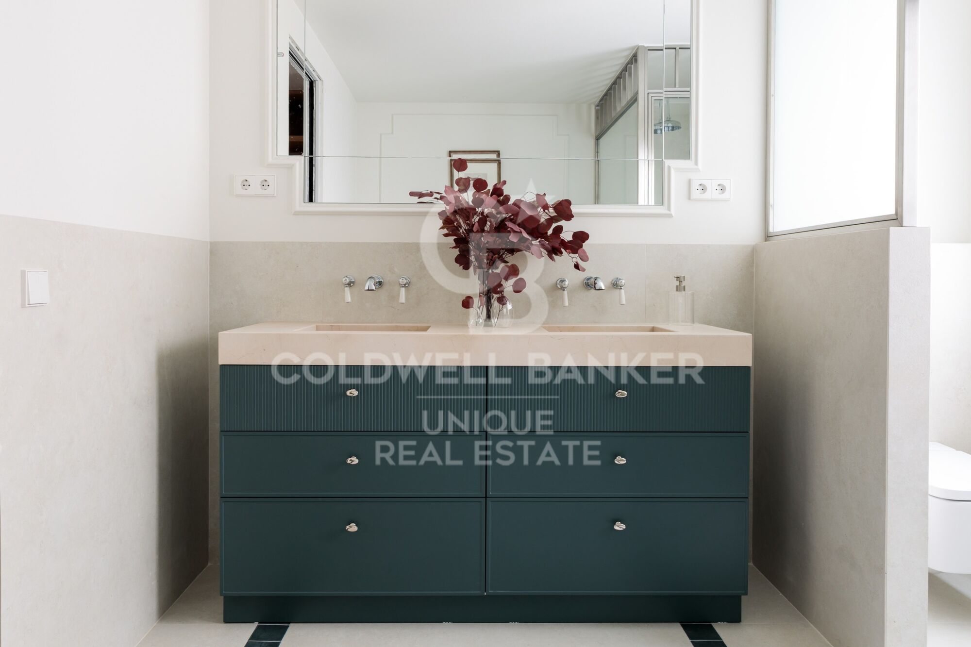 Flat 4 Bedrooms Sale Madrid