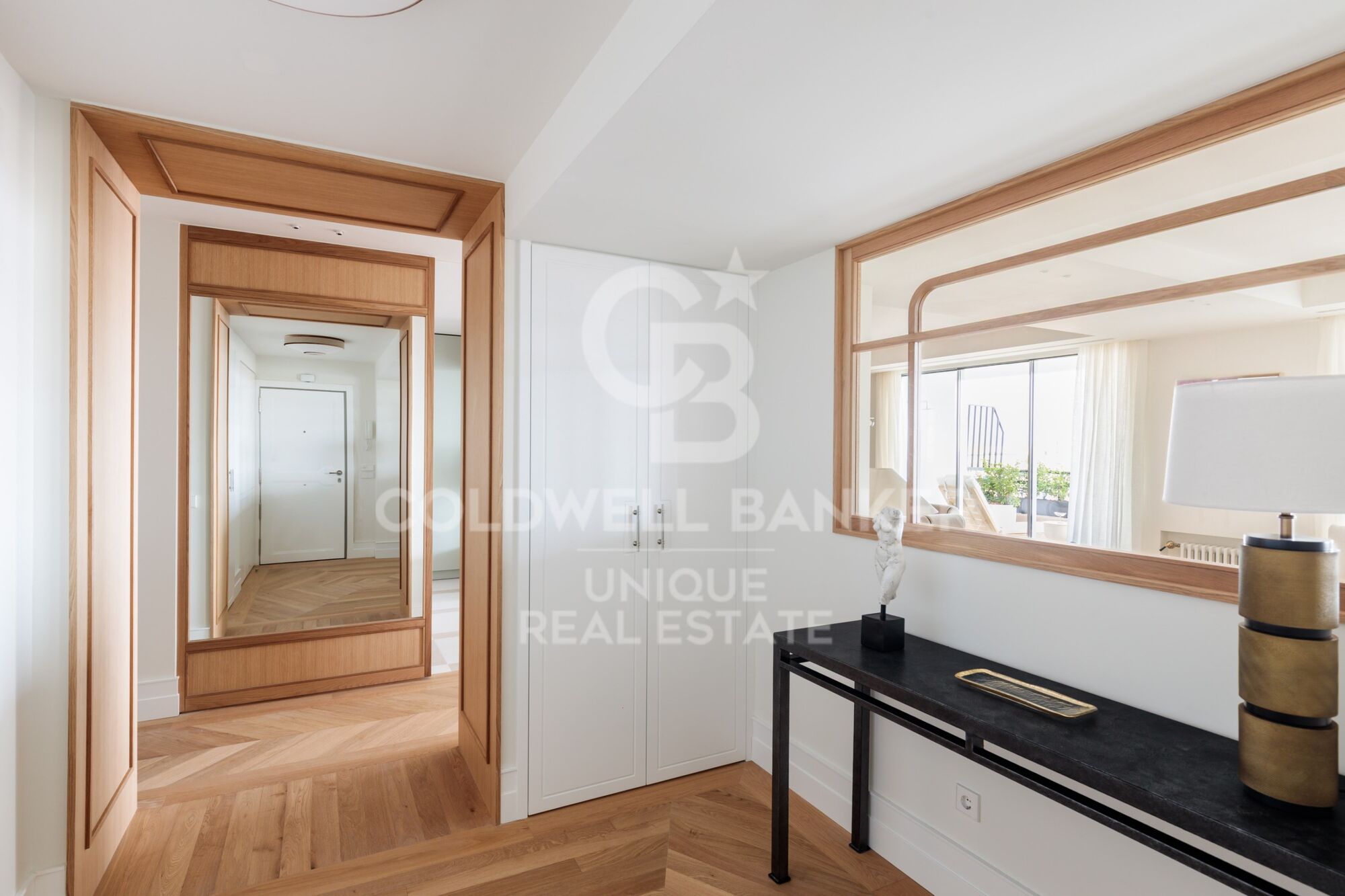 Flat 4 Bedrooms Sale Madrid