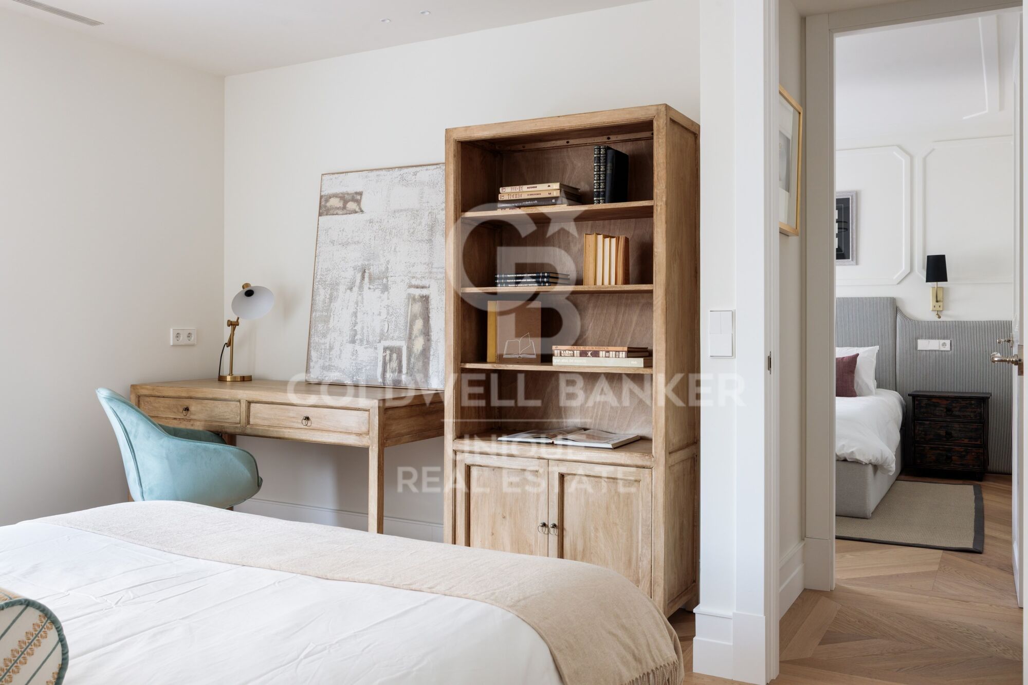 Flat 4 Bedrooms Sale Madrid