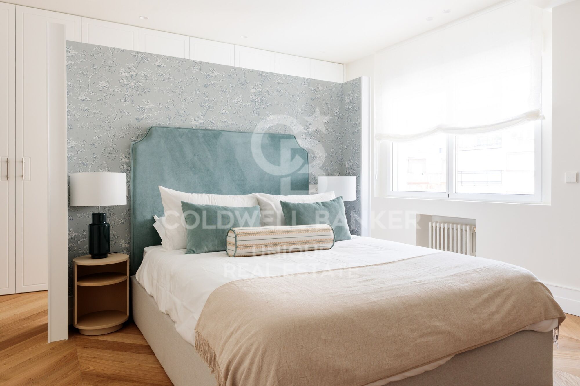 Flat 4 Bedrooms Sale Madrid