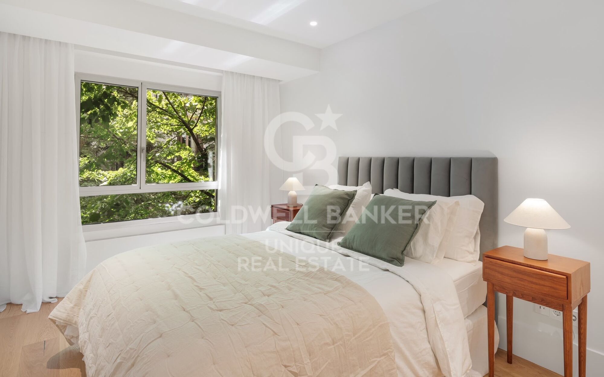 Flat 2 Bedrooms Sale Madrid