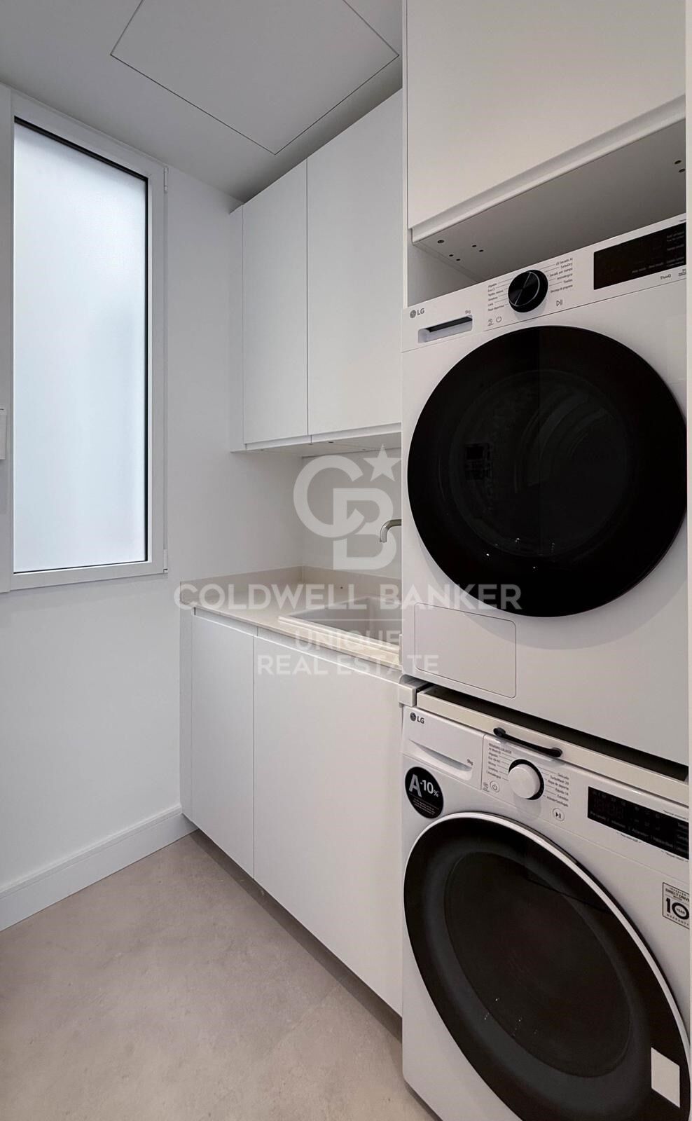 Renovated Three-Bedroom Apartment in Salamanca