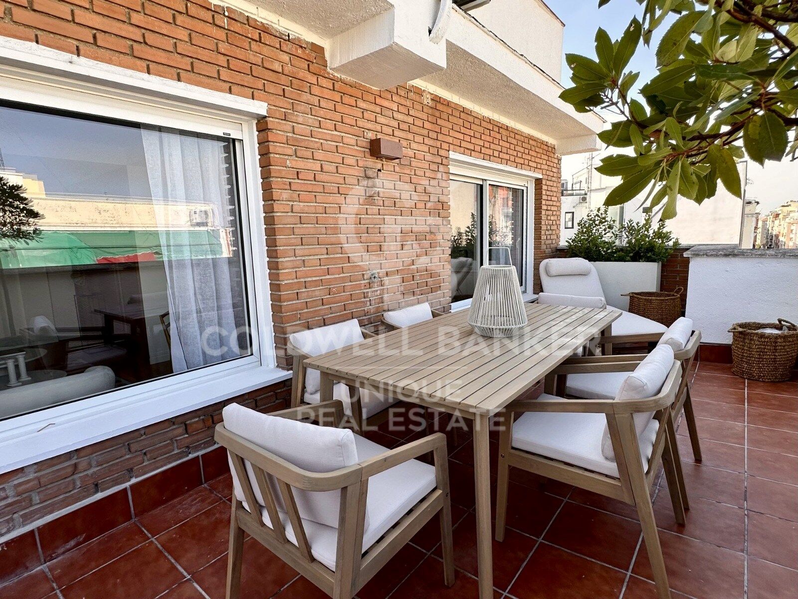Penthouse with terrace and 3 bedrooms in the Salamanca district