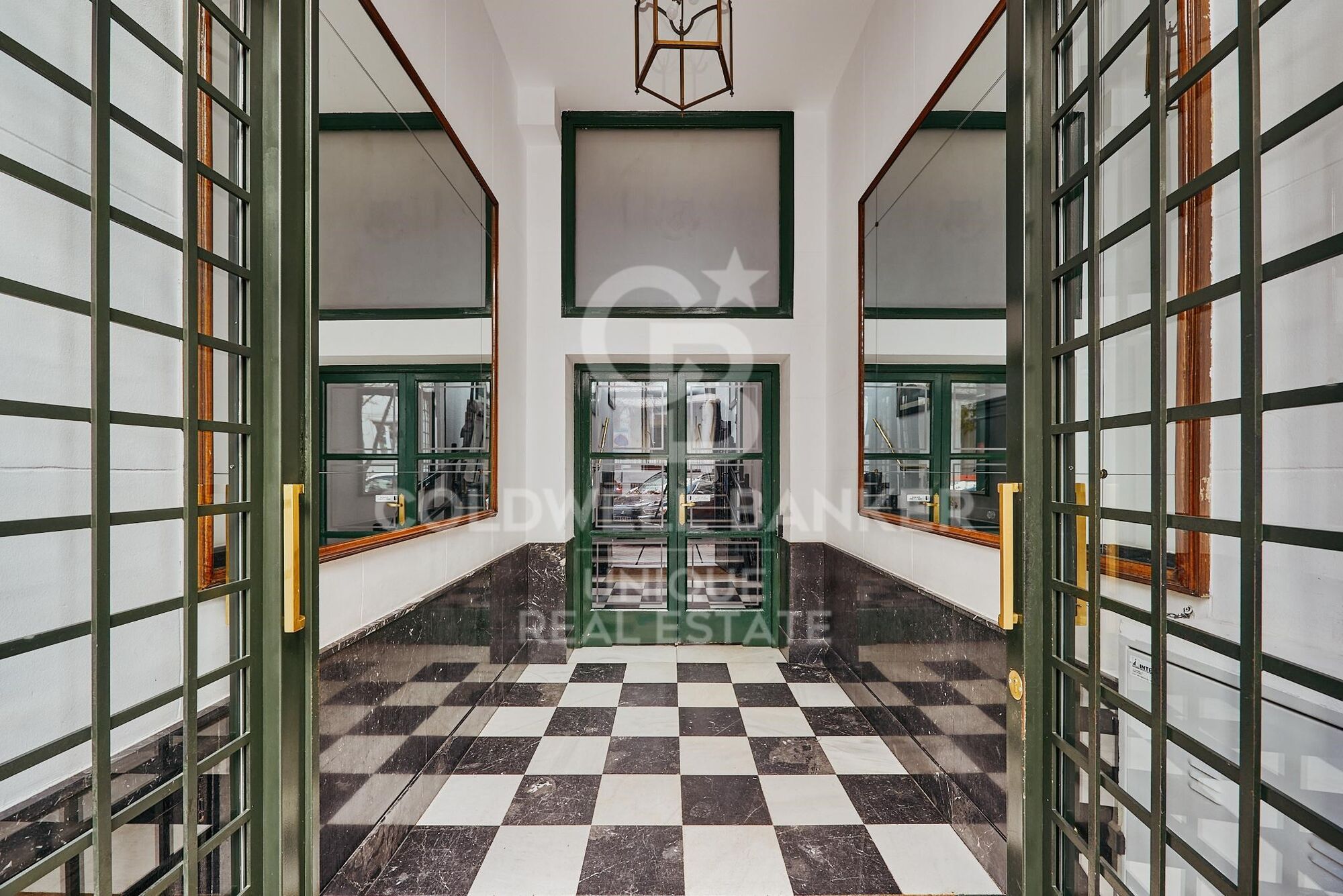 2 bedroom flat in Lista