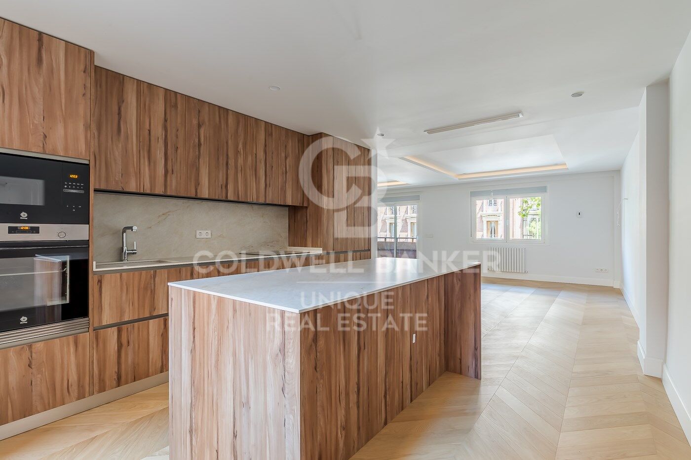 3-bedroom flat with garage space in Almagro