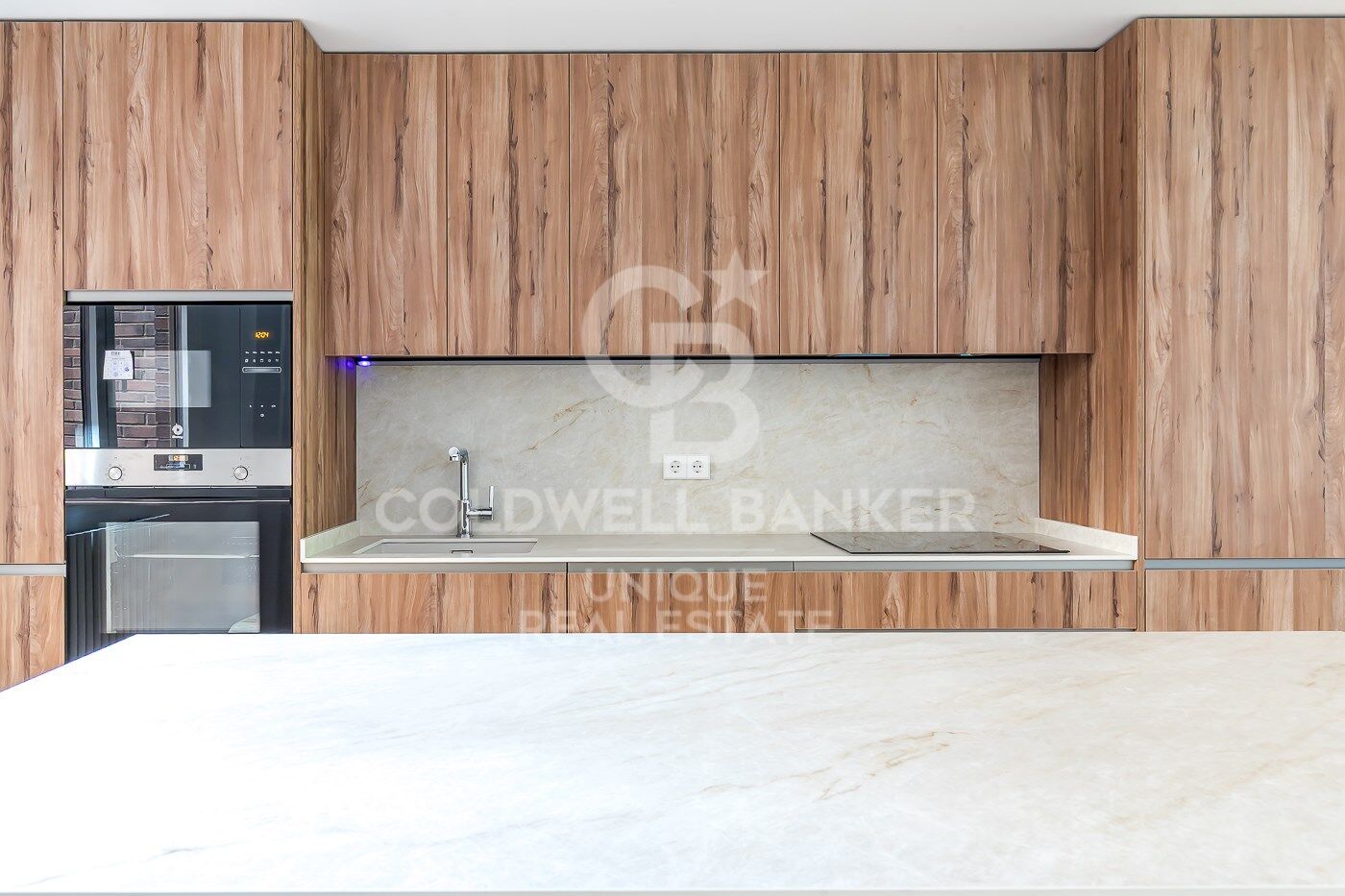 3-bedroom flat with garage space in Almagro