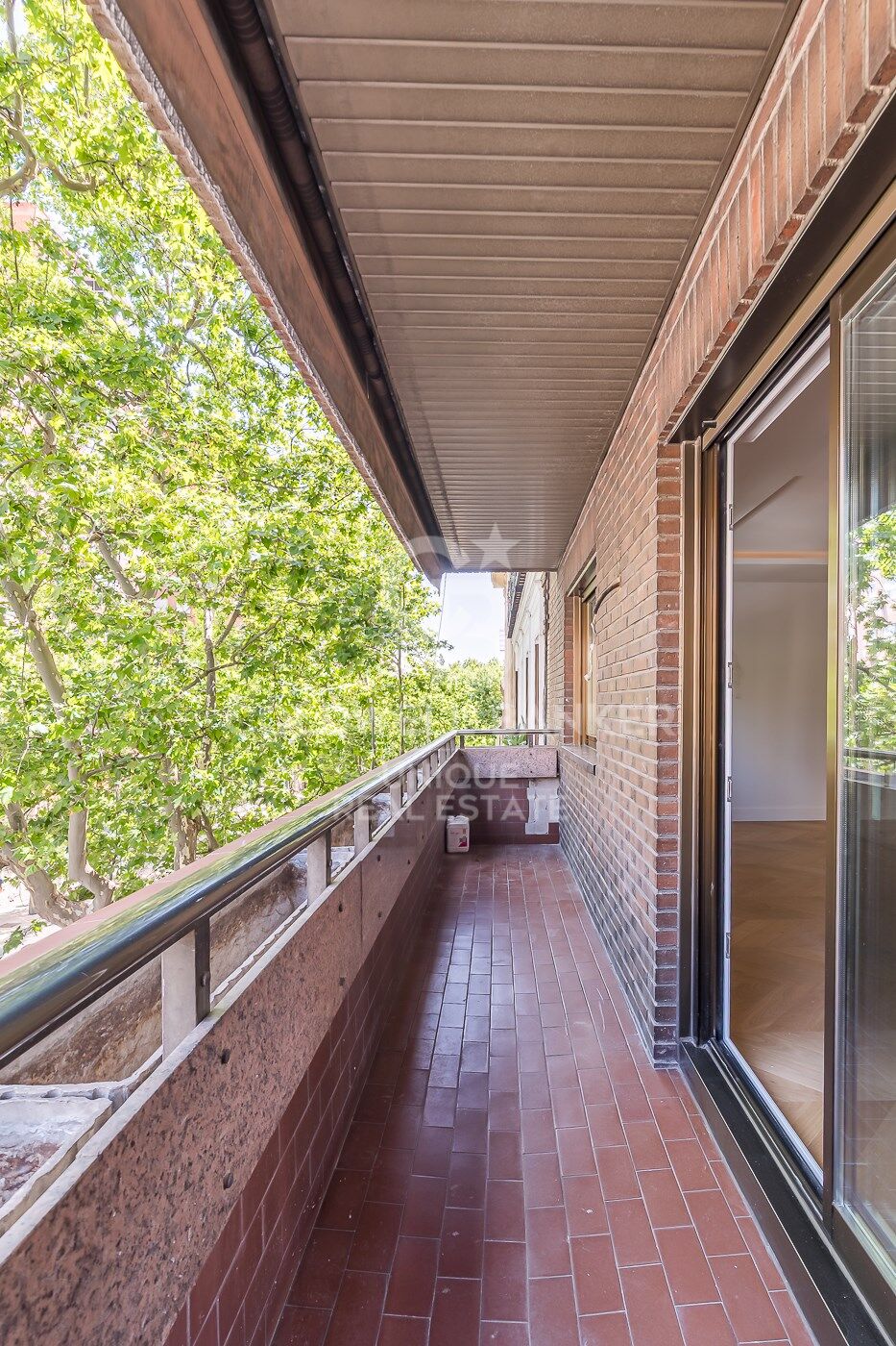 3-bedroom flat with garage space in Almagro