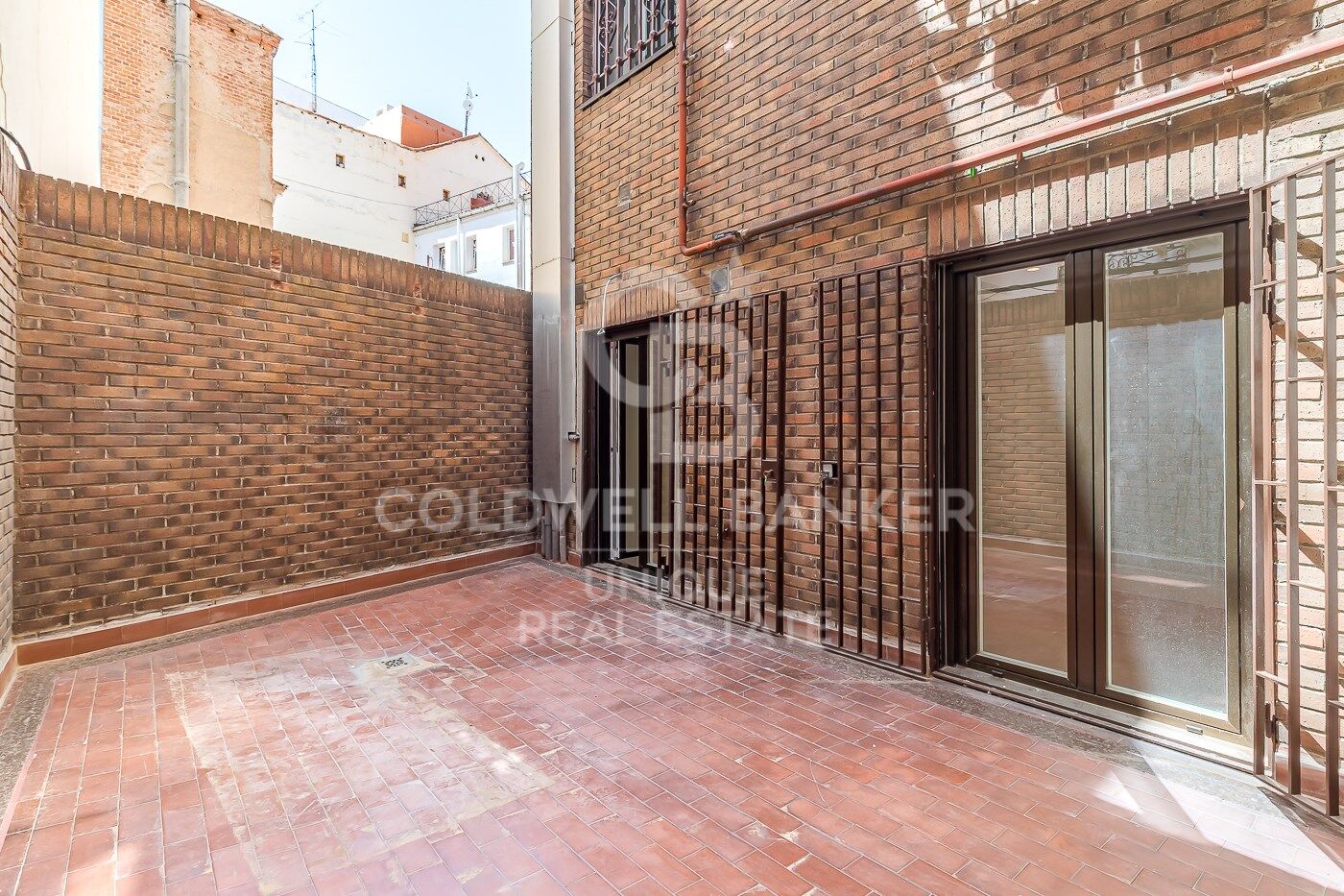 3-bedroom flat with garage space in Almagro