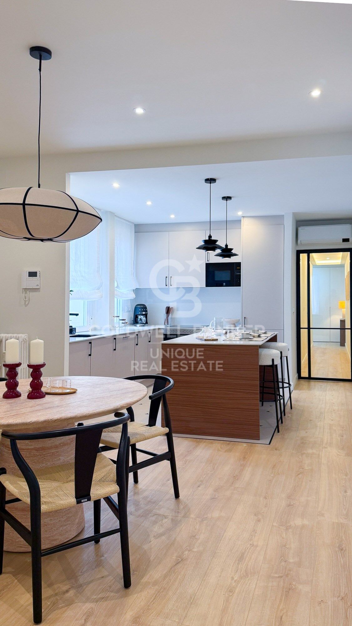 Bright 2-Bedroom Apartment in Ibiza, Retiro