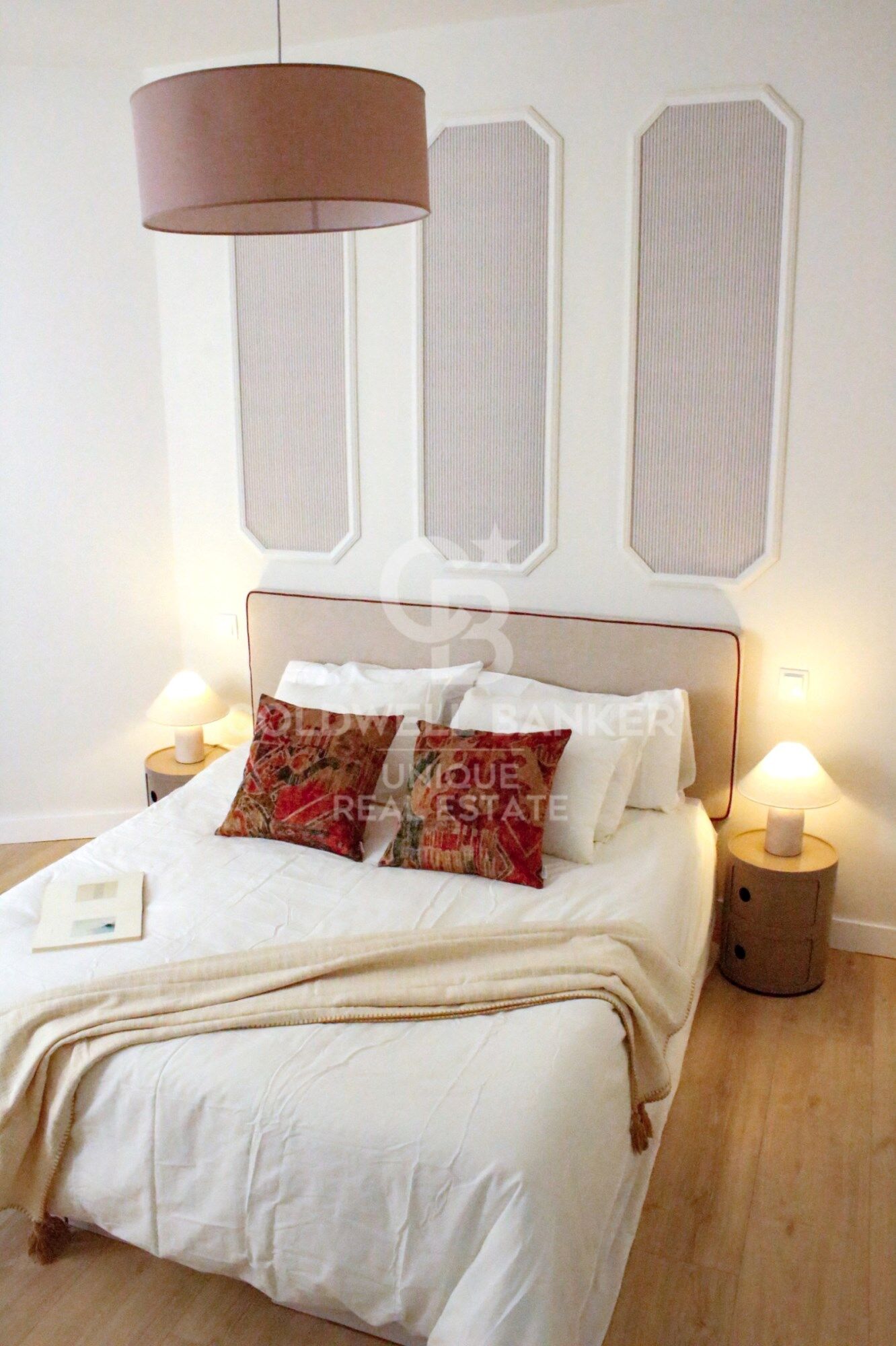 Bright 2-Bedroom Apartment in Ibiza, Retiro