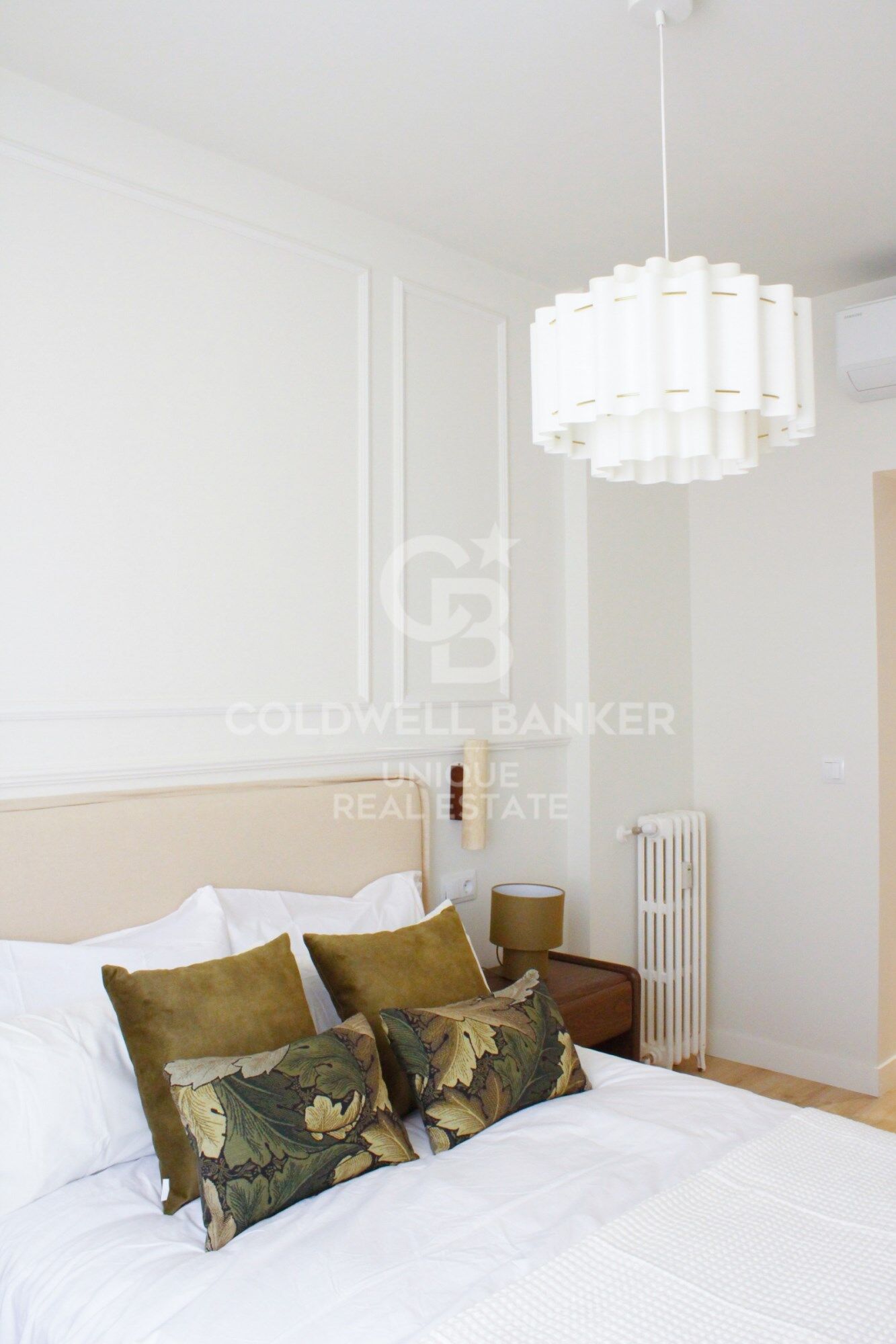 Bright 2-Bedroom Apartment in Ibiza, Retiro