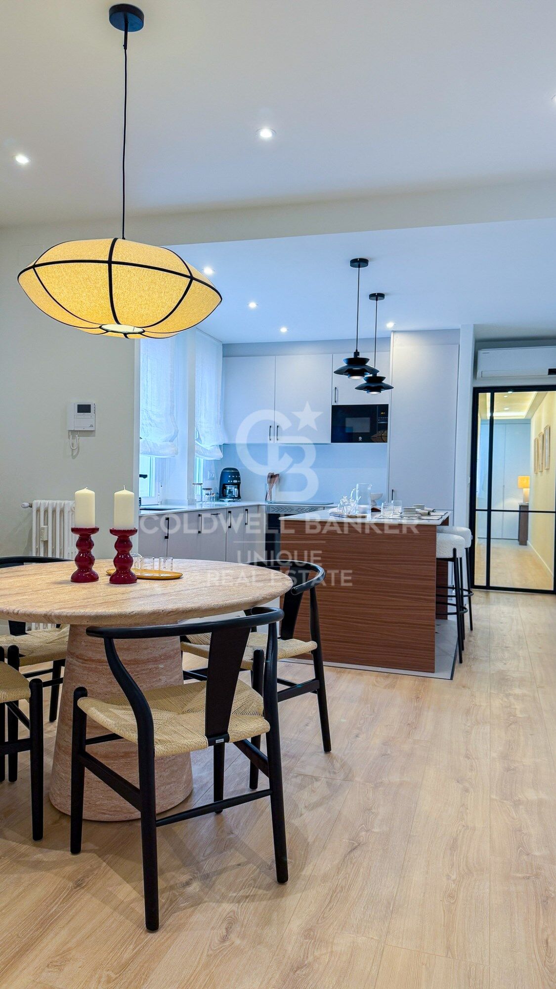 Bright 2-Bedroom Apartment in Ibiza, Retiro