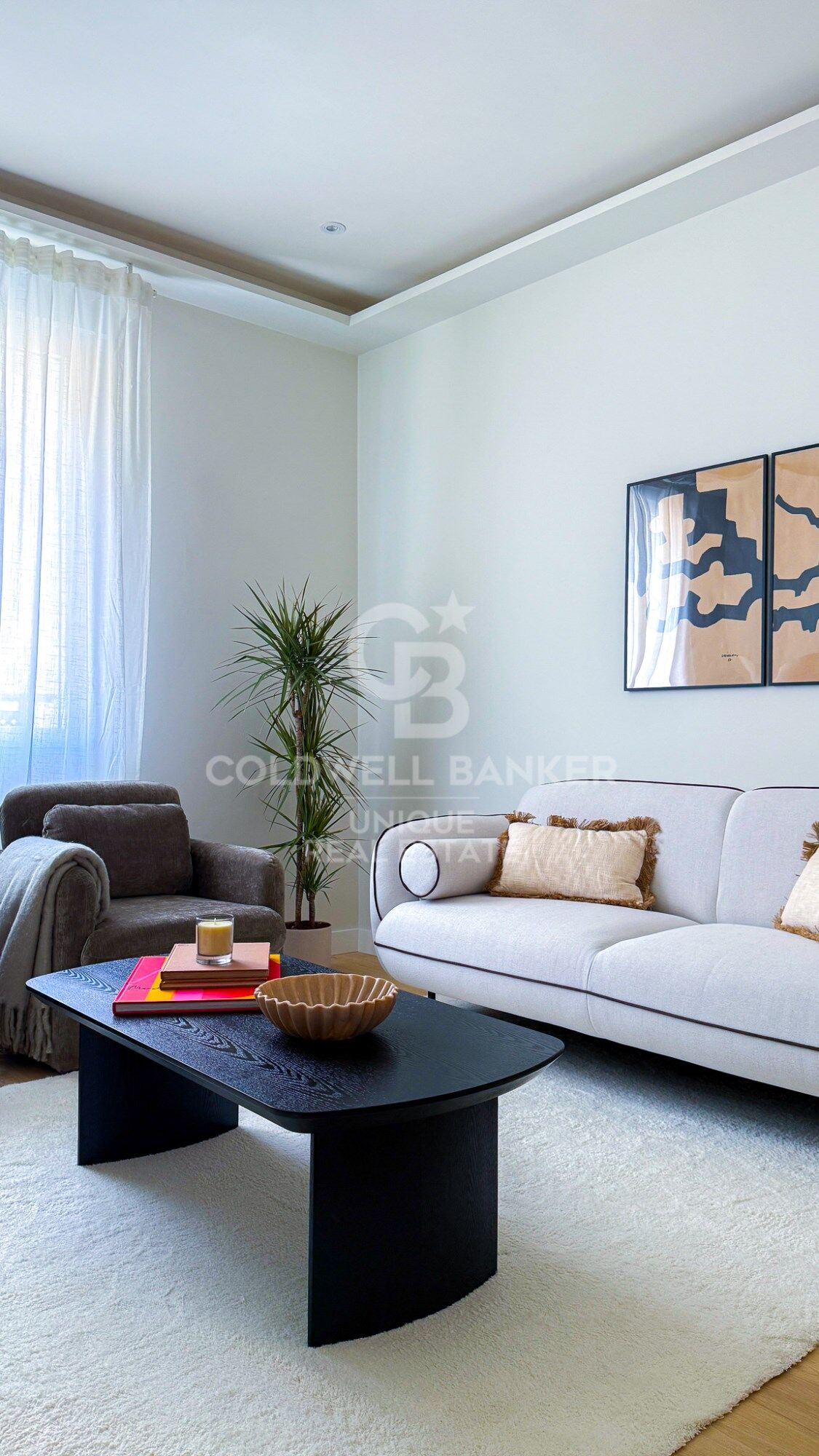 Bright 2-Bedroom Apartment in Ibiza, Retiro