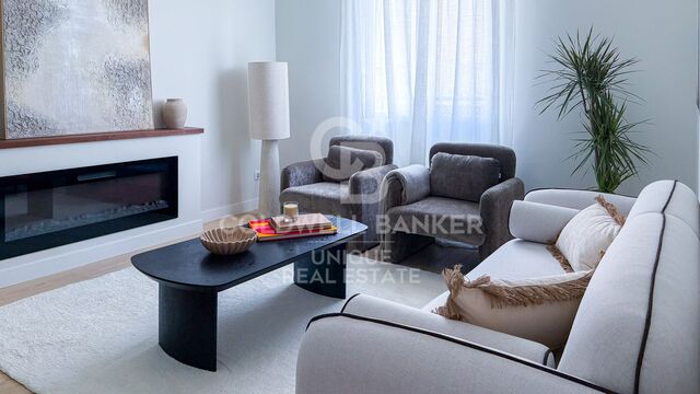 Bright 2-Bedroom Apartment in Ibiza, Retiro