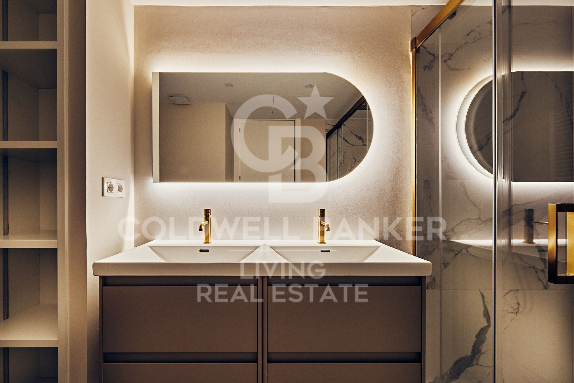 Flat 4 Bedrooms Sale Madrid