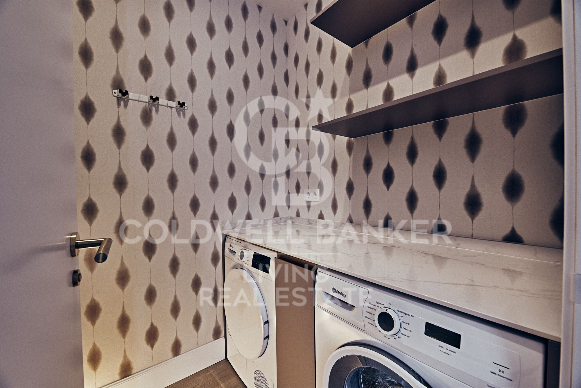 Flat 4 Bedrooms Sale Madrid