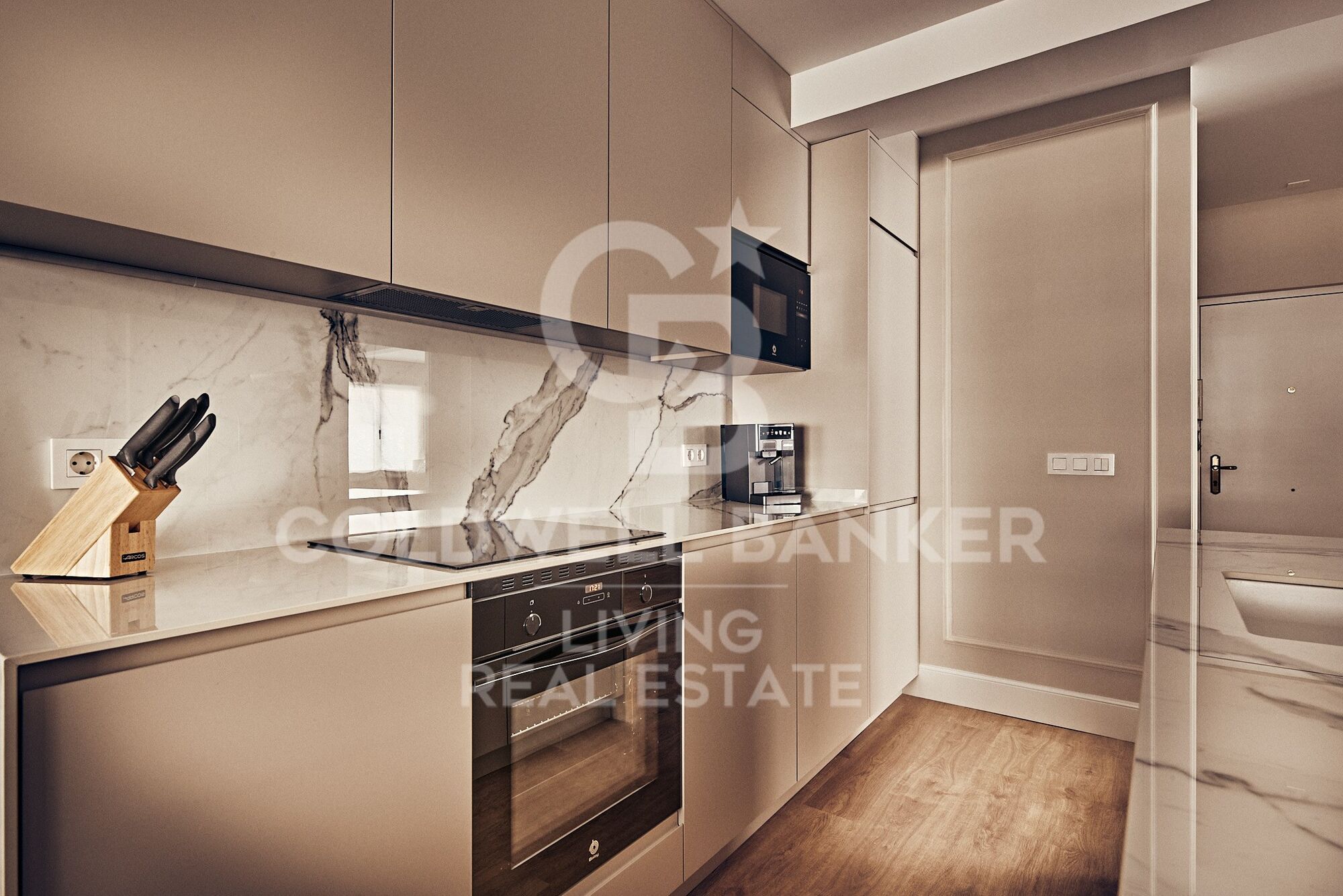 Flat 4 Bedrooms Sale Madrid