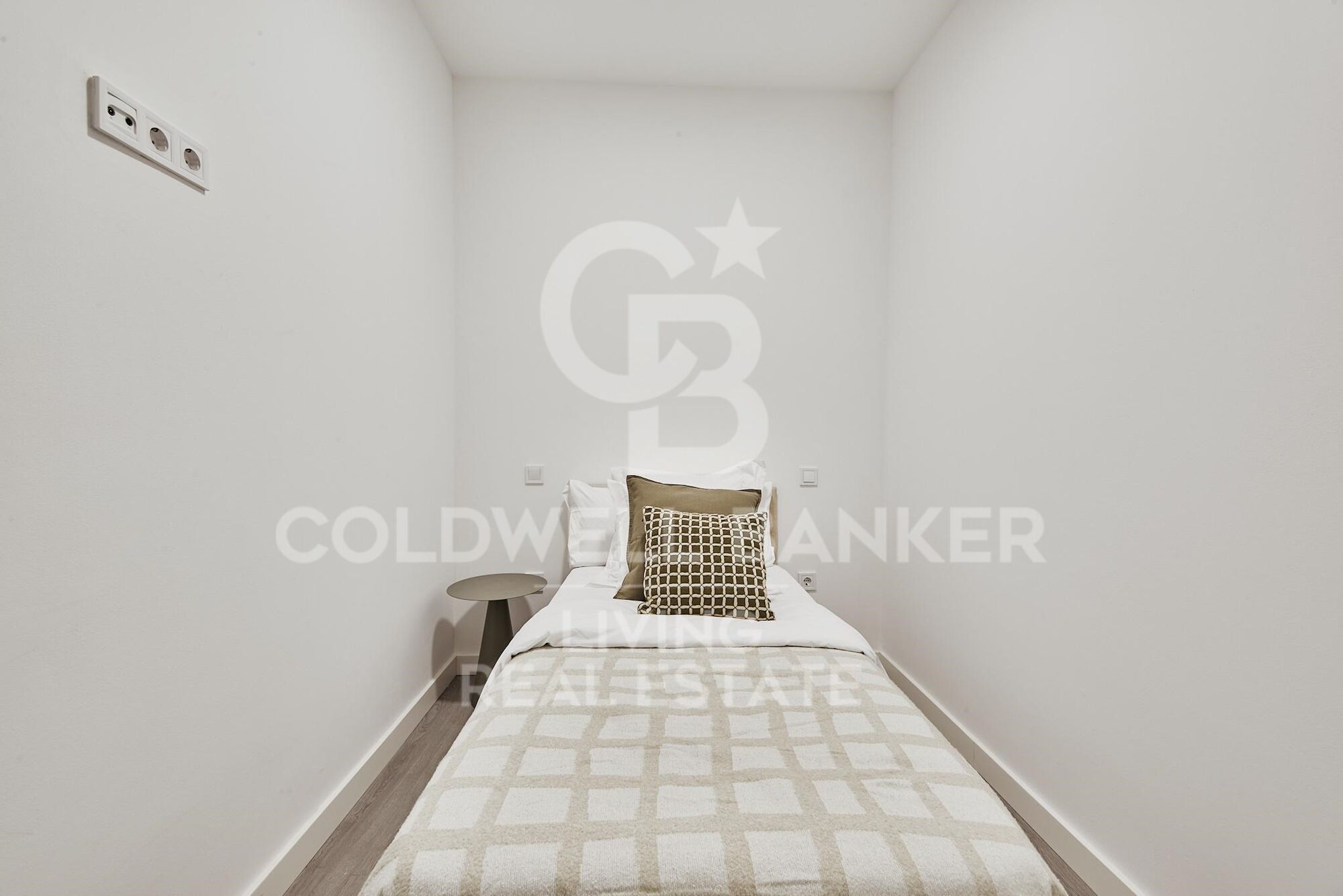 Flat 2 Bedrooms Sale Madrid