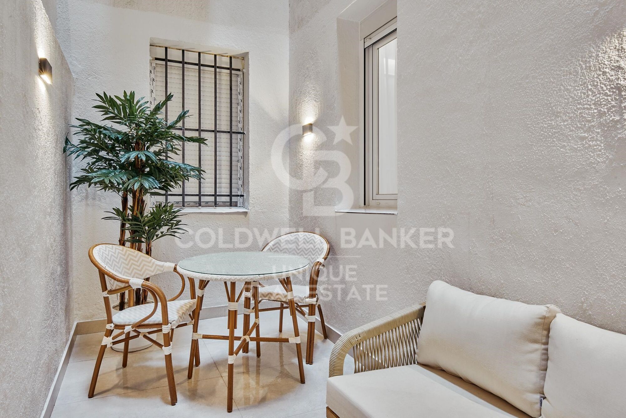 2 bedroom ground floor flat in Almagro