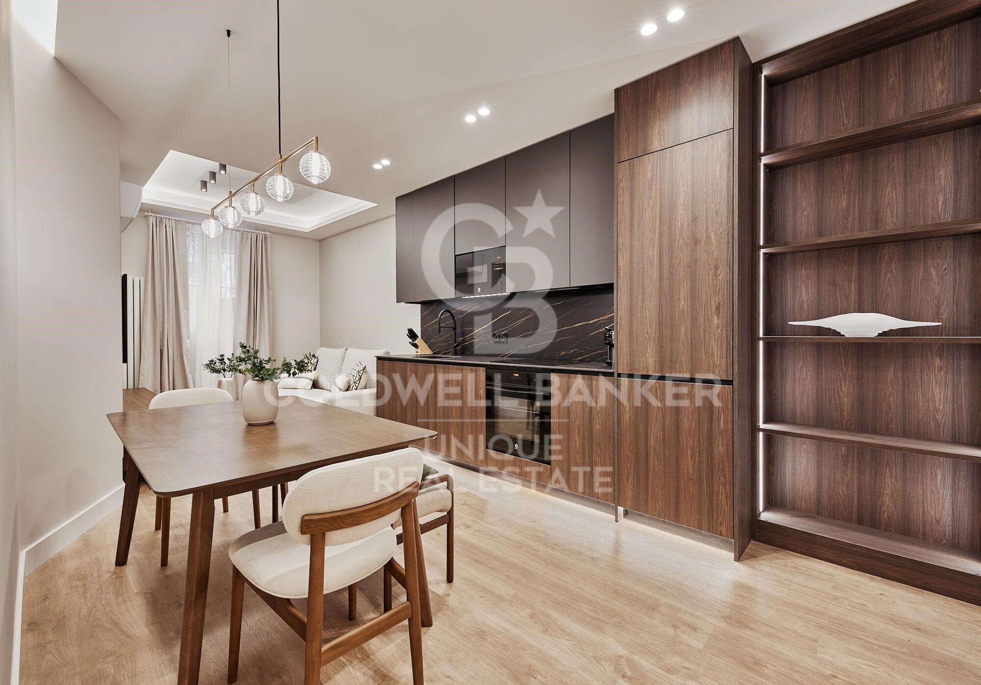 2 bedroom ground floor flat in Almagro