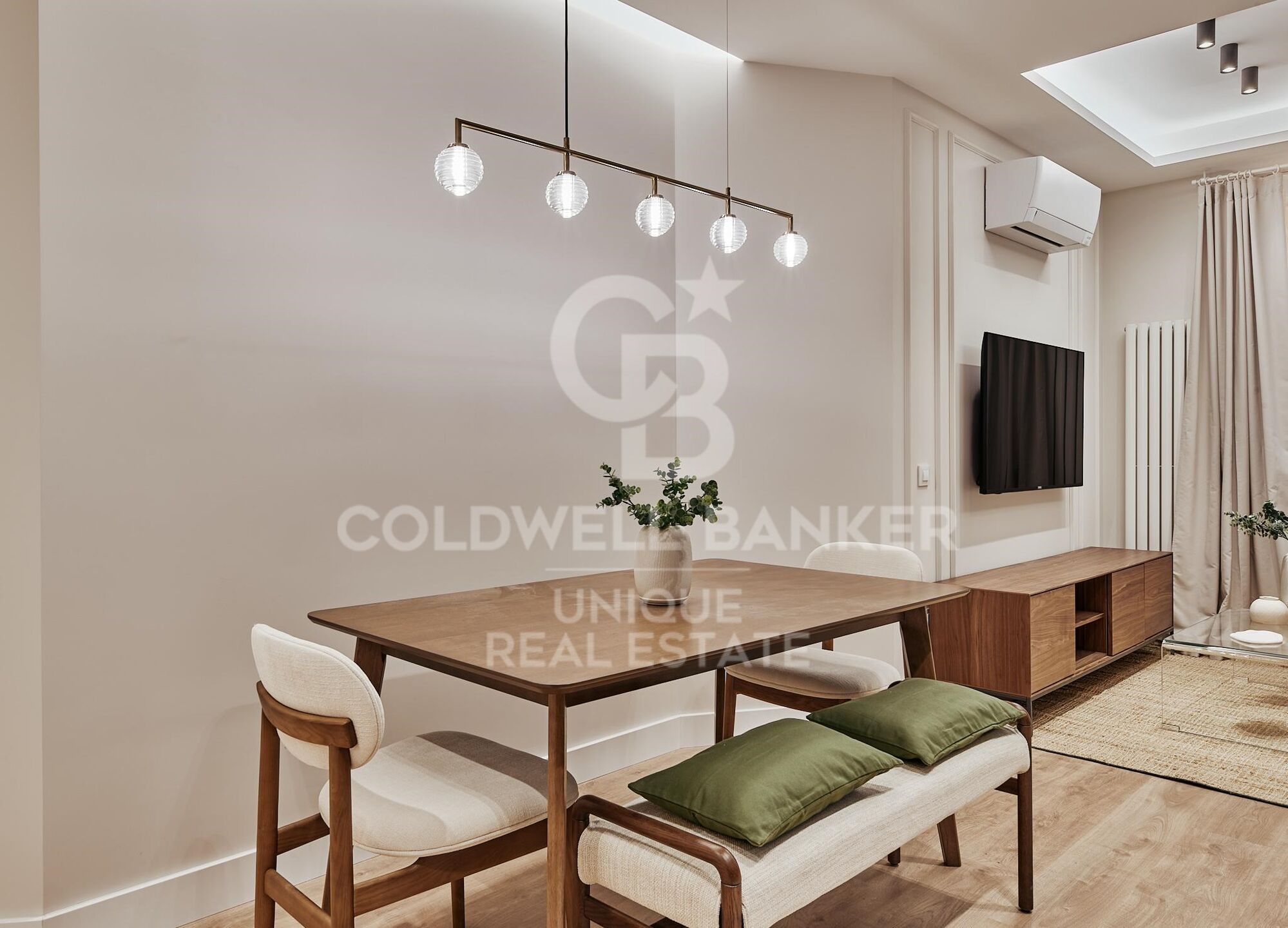 2 bedroom ground floor flat in Almagro
