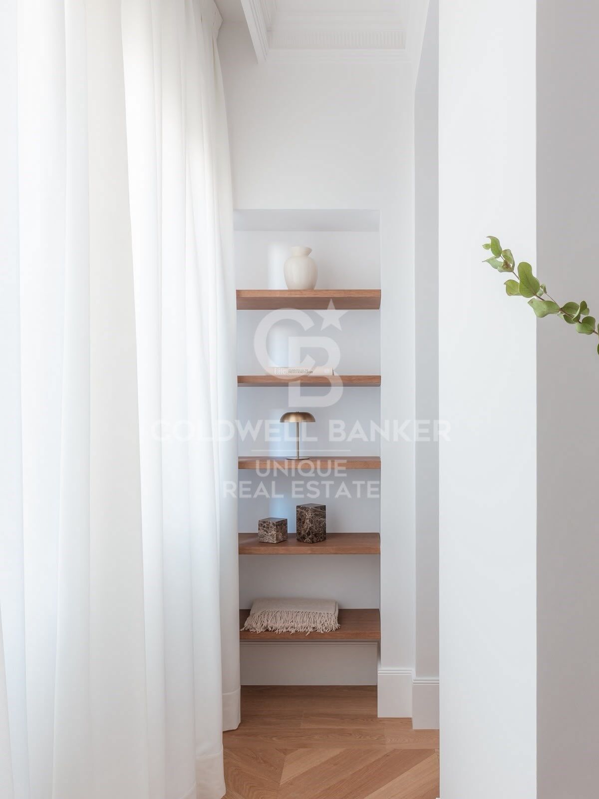 4-Bedroom Apartment in Ríos Rosas