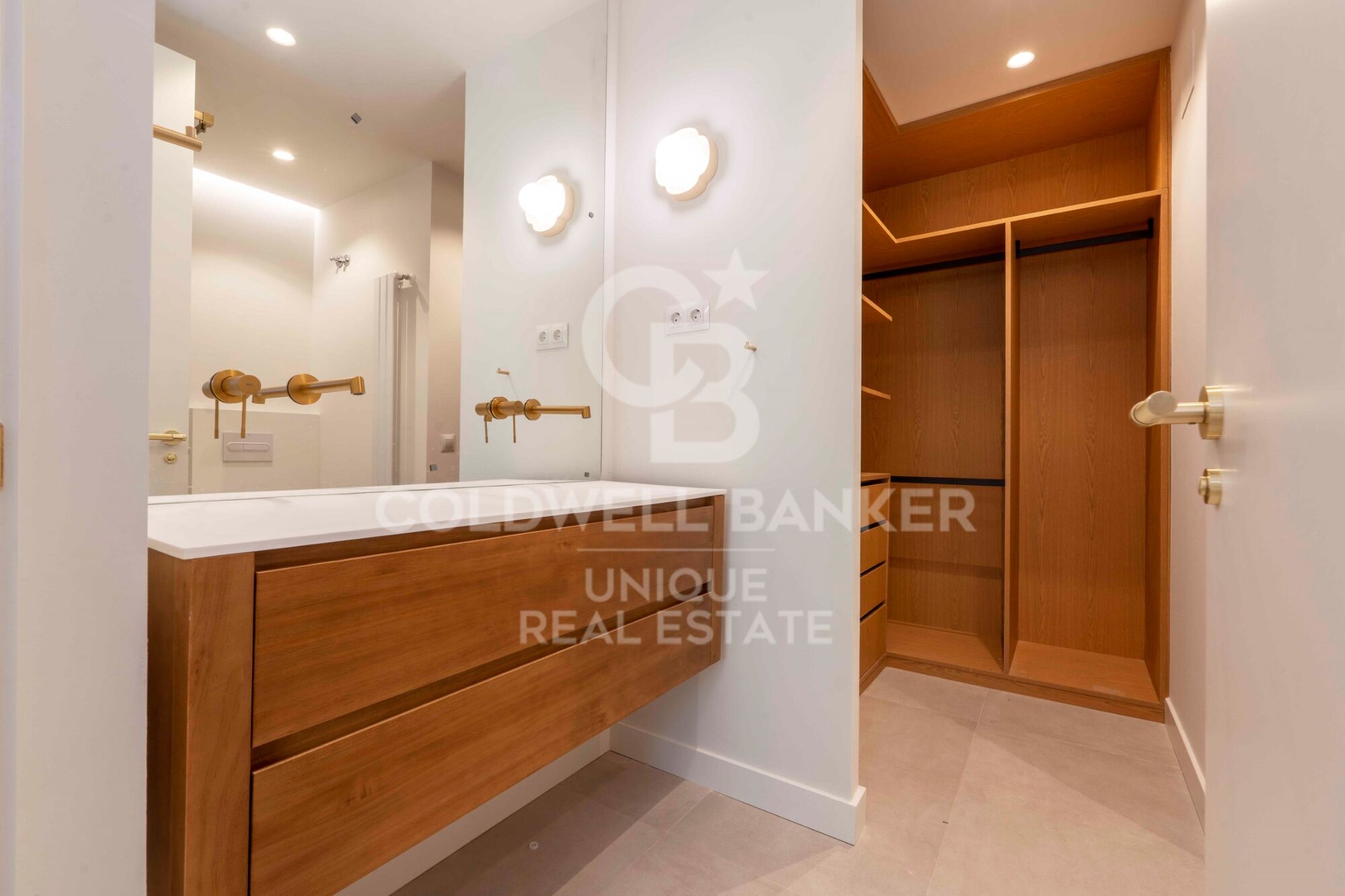 3-bedroom flat in Goya