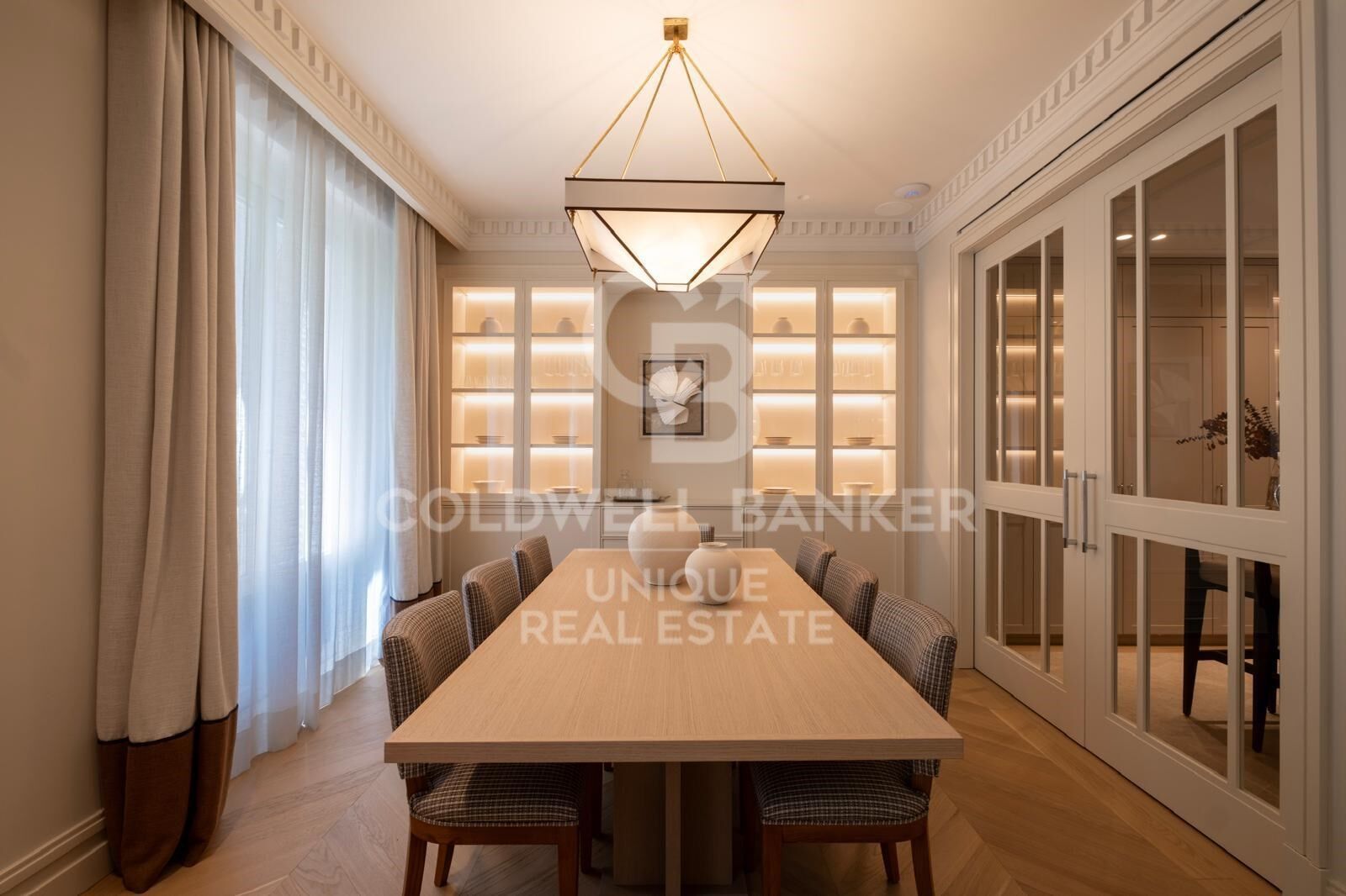 Brand new 4-bedroom flat in Recoletos