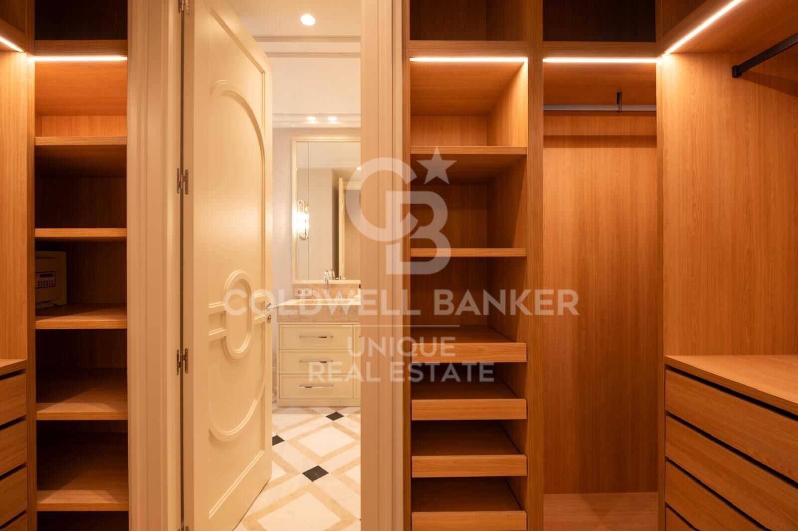 Brand new 4-bedroom flat in Recoletos