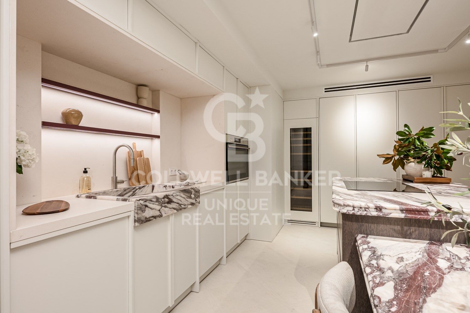 Flat 4 Bedrooms Sale Madrid