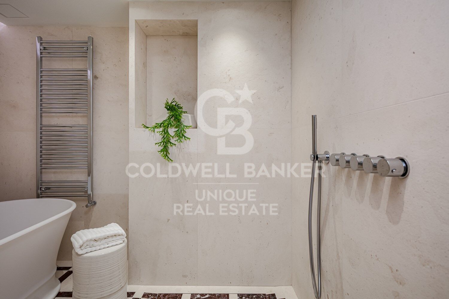 Flat 4 Bedrooms Sale Madrid