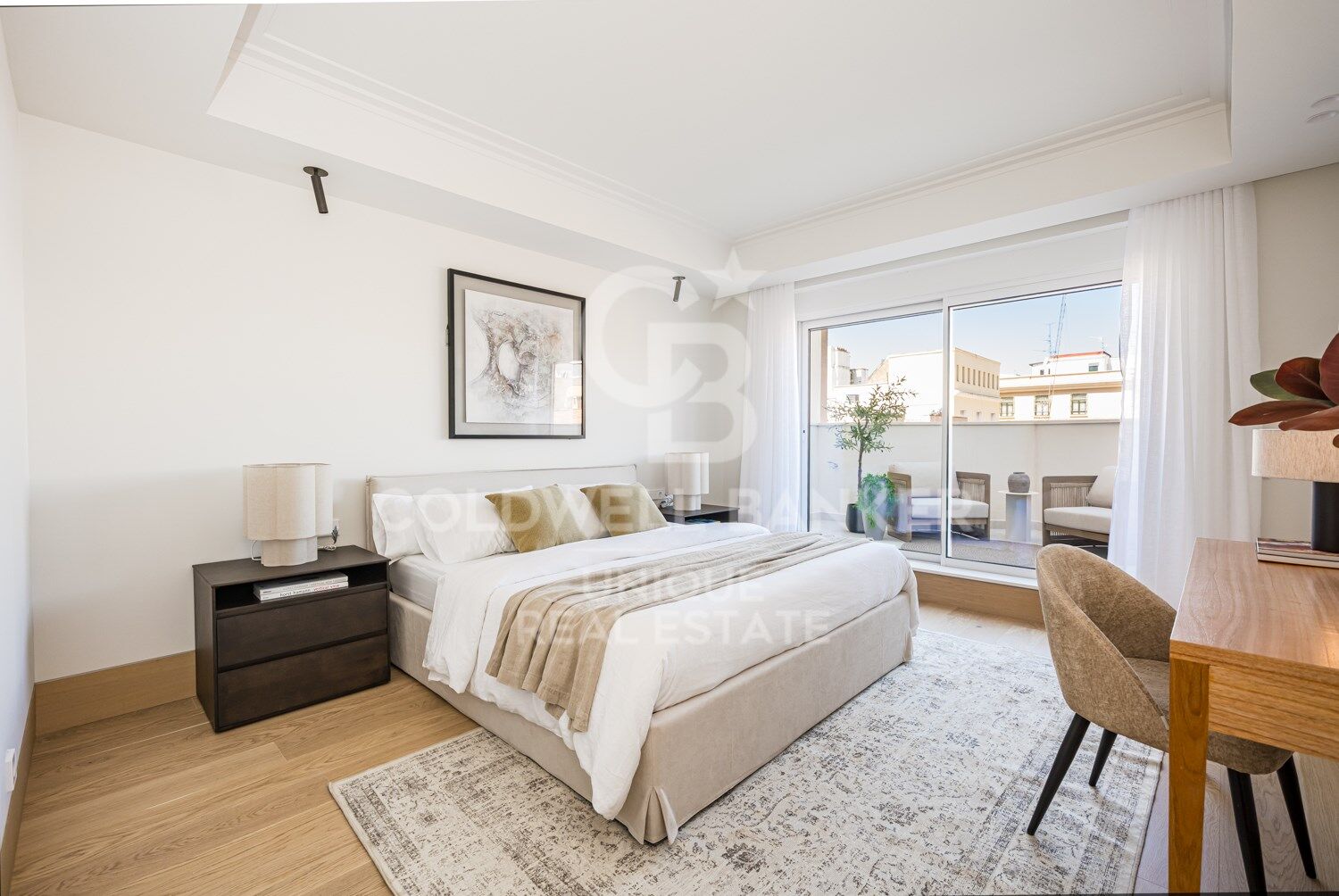 Flat 4 Bedrooms Sale Madrid