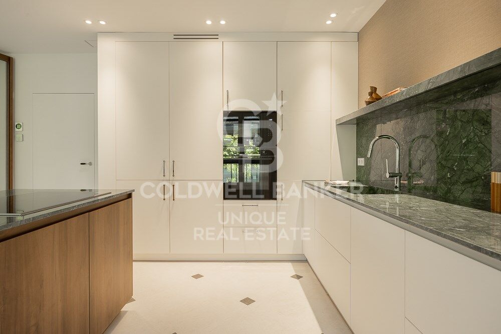 Renovated Three-Bedroom Apartment in Trafalgar, Chamberí