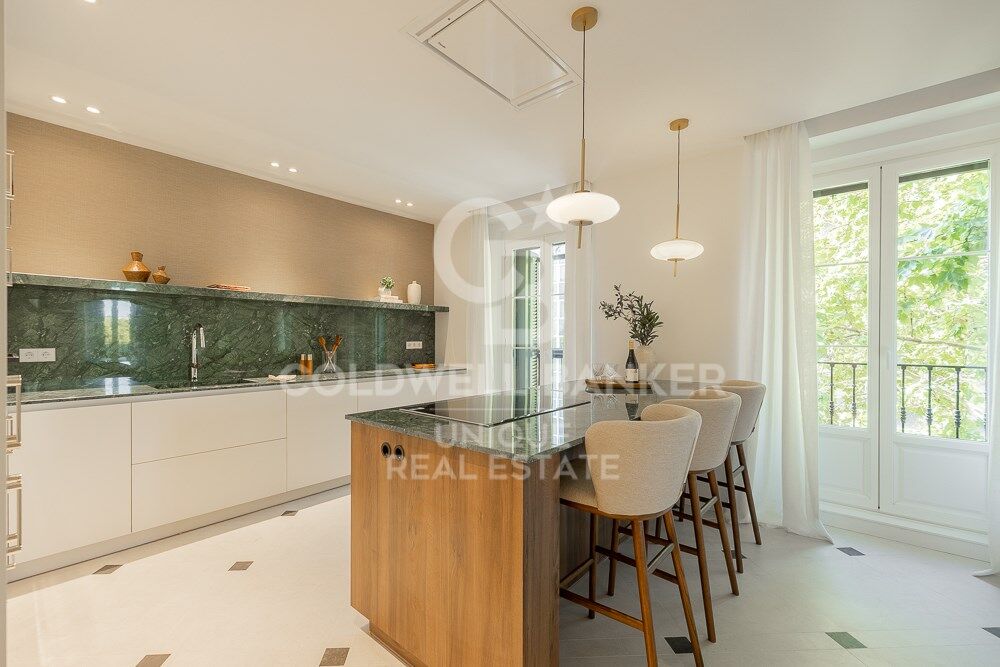 Renovated Three-Bedroom Apartment in Trafalgar, Chamberí