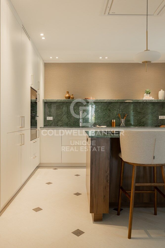 Renovated Three-Bedroom Apartment in Trafalgar, Chamberí