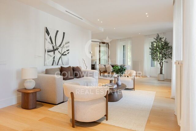 Flat 3 Bedrooms Sale Madrid