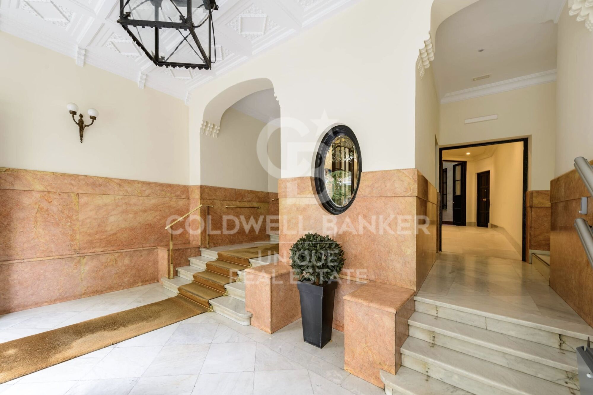 Duplex penthouse with 5 bedrooms and terrace