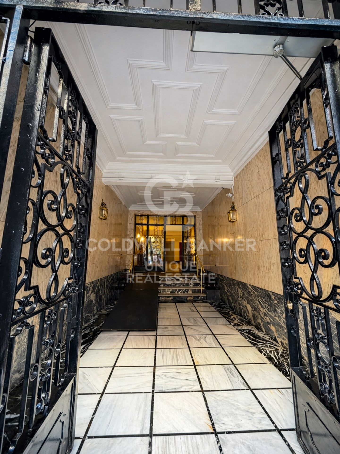 Flat 2 Bedrooms Sale Madrid
