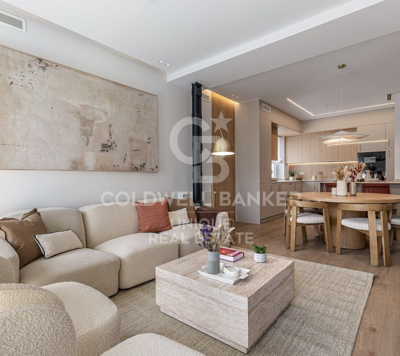 Renovated 4-bedroom flat in Chamberí