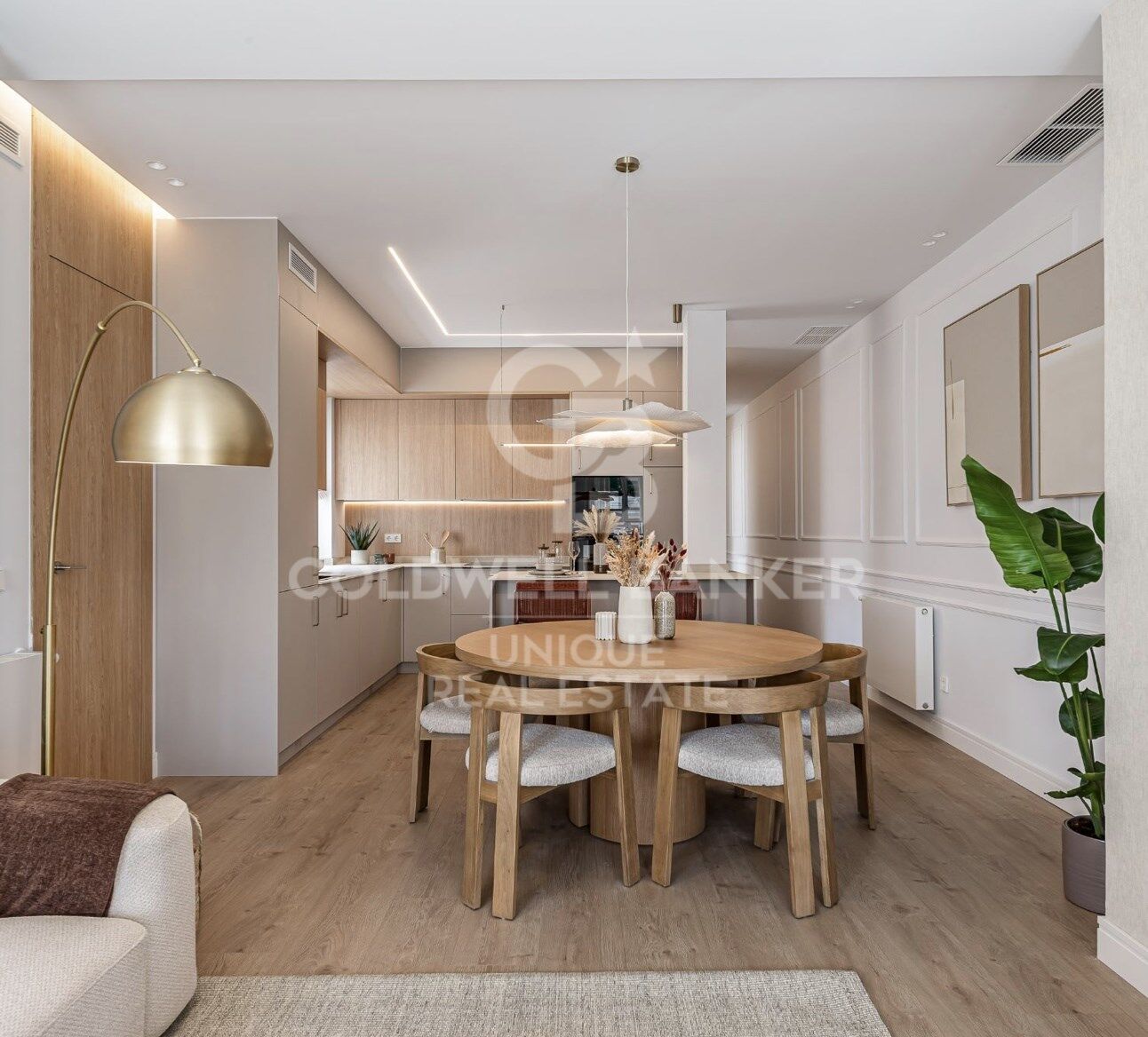 Renovated 4-bedroom flat in Chamberí