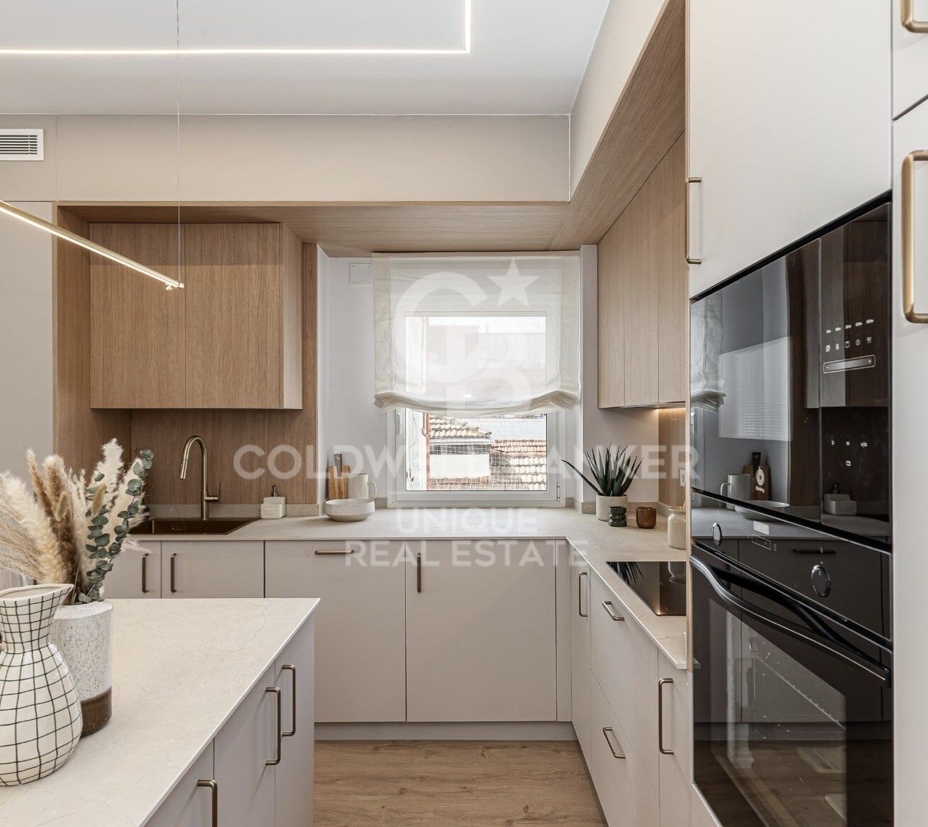 Renovated 4-bedroom flat in Chamberí